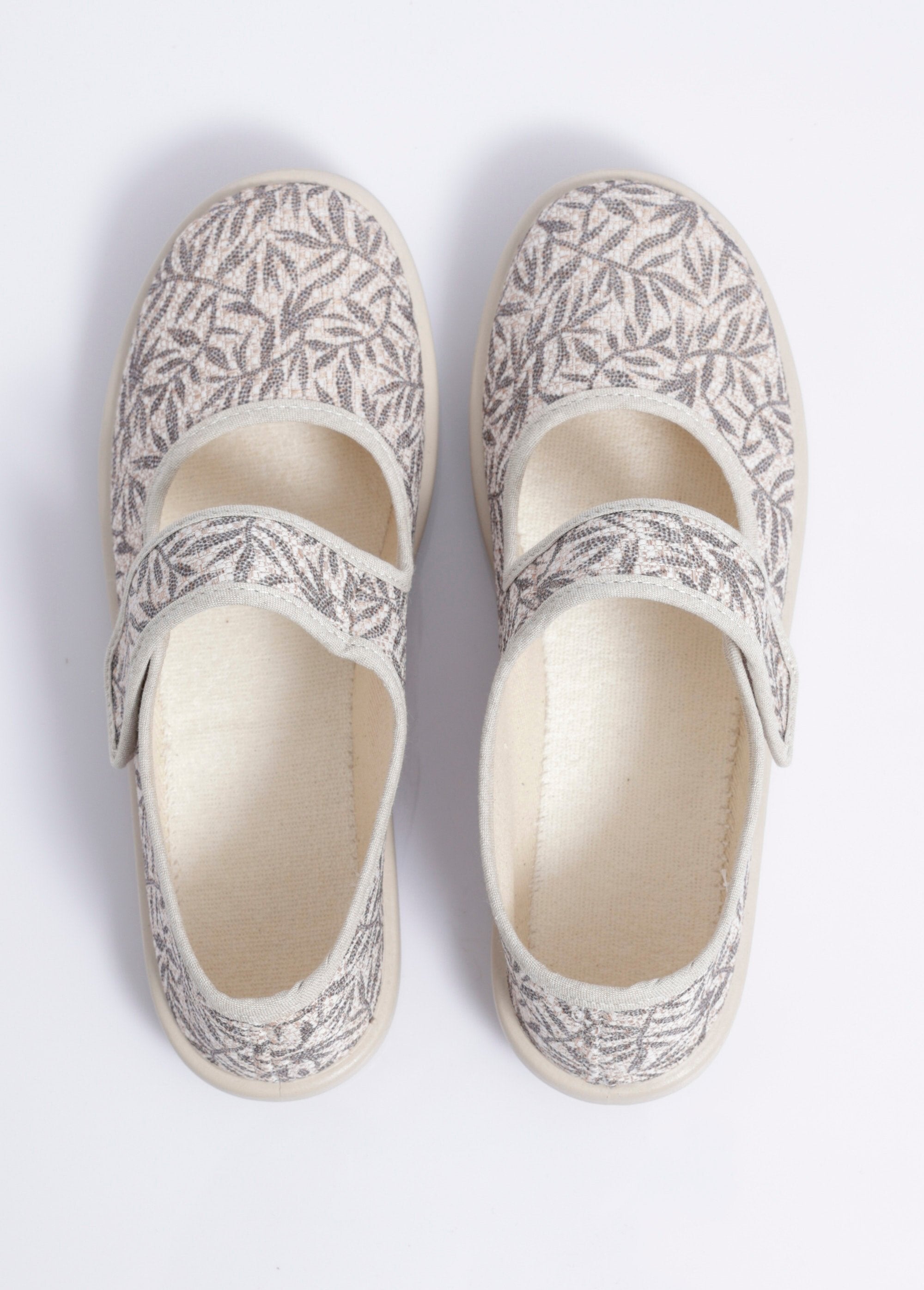 Vegan_wide_width_scratch_baby_ballerinas_Mole_OV1_slim