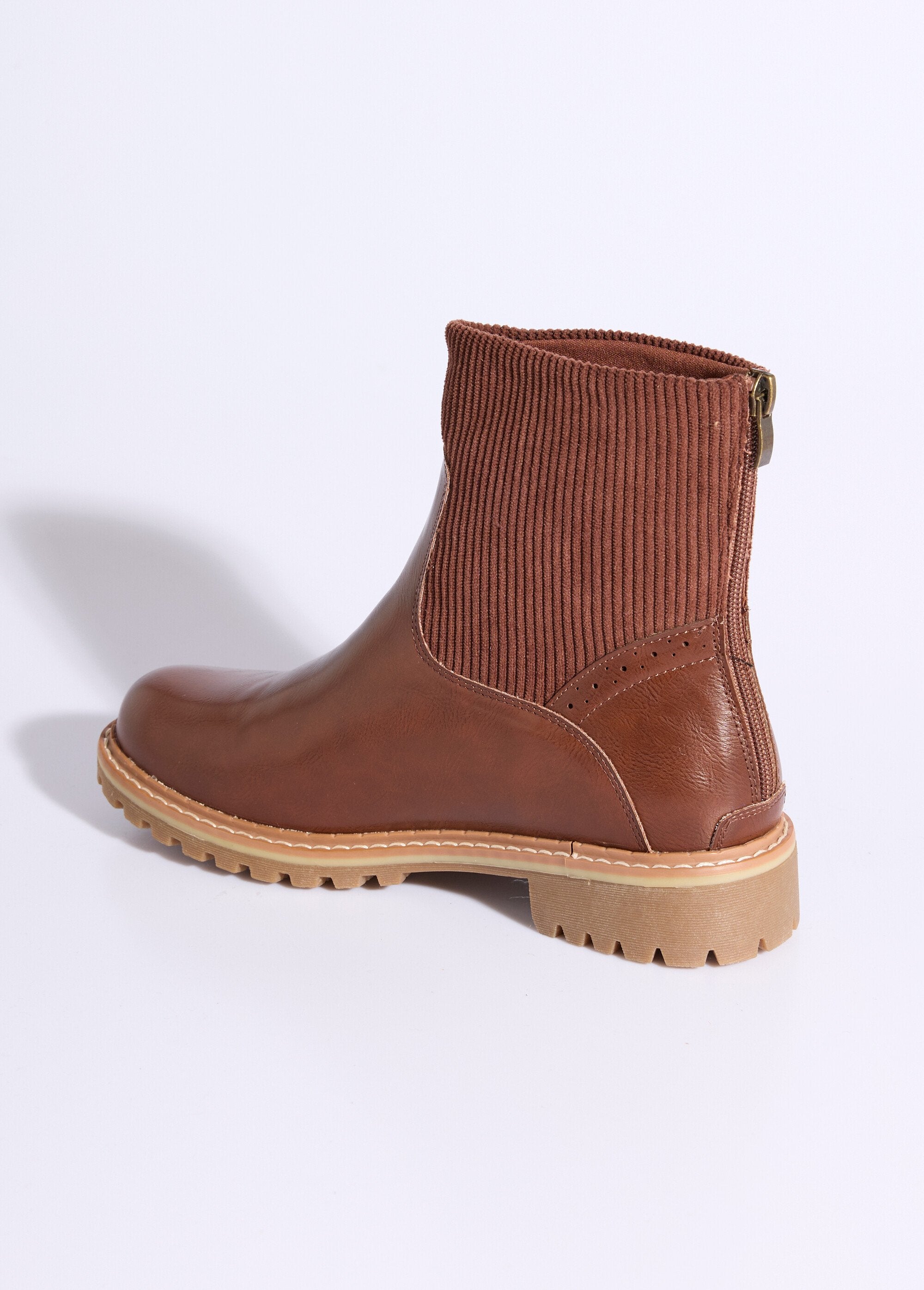 Camargue_boots_with_velvet_insert_camel_DO1_slim