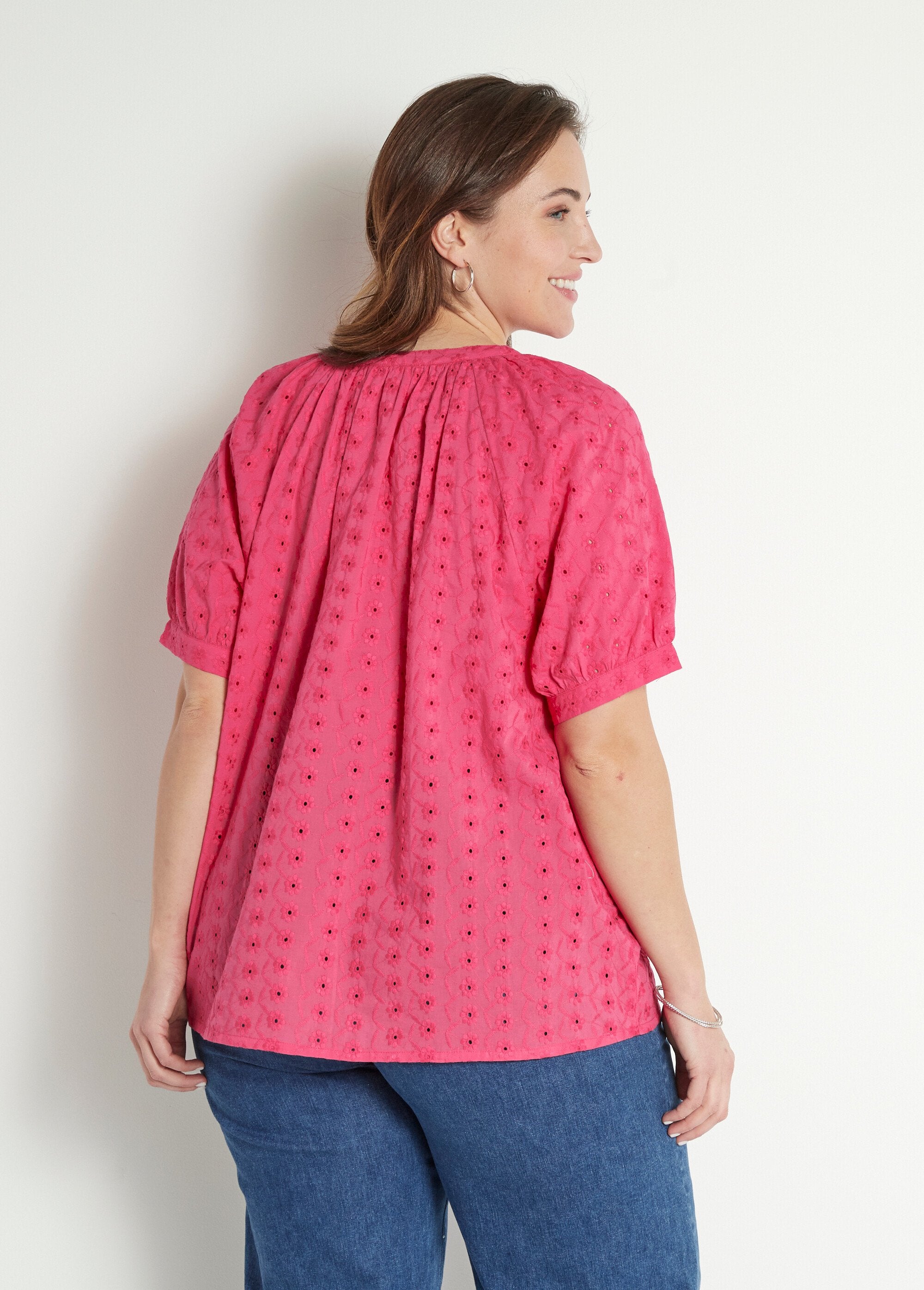 Loose-fitting_embroidered_cotton_blouse_without_collar_Fuchsia_DO1_curvy
