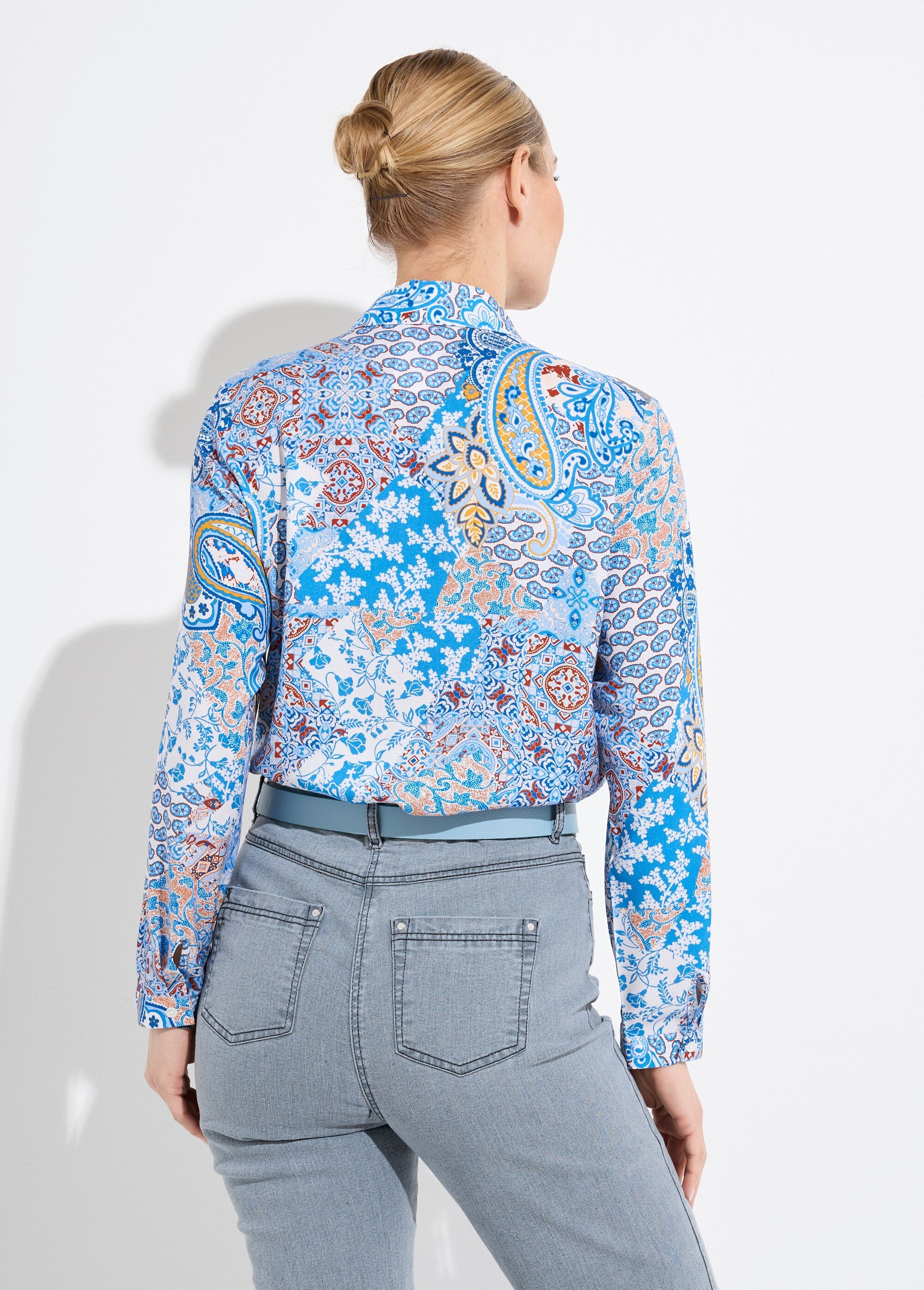 Long,_flowing_paisley_print_button-down_blouse_Blue_print_DO1_slim