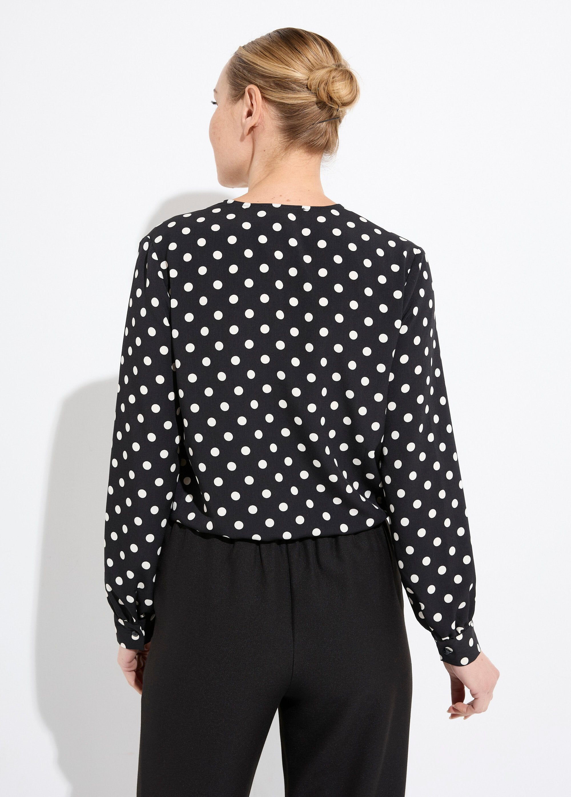 Long_sleeve_polka_dot_print_V-neck_blouse_Black_and_ecru_DO1_slim