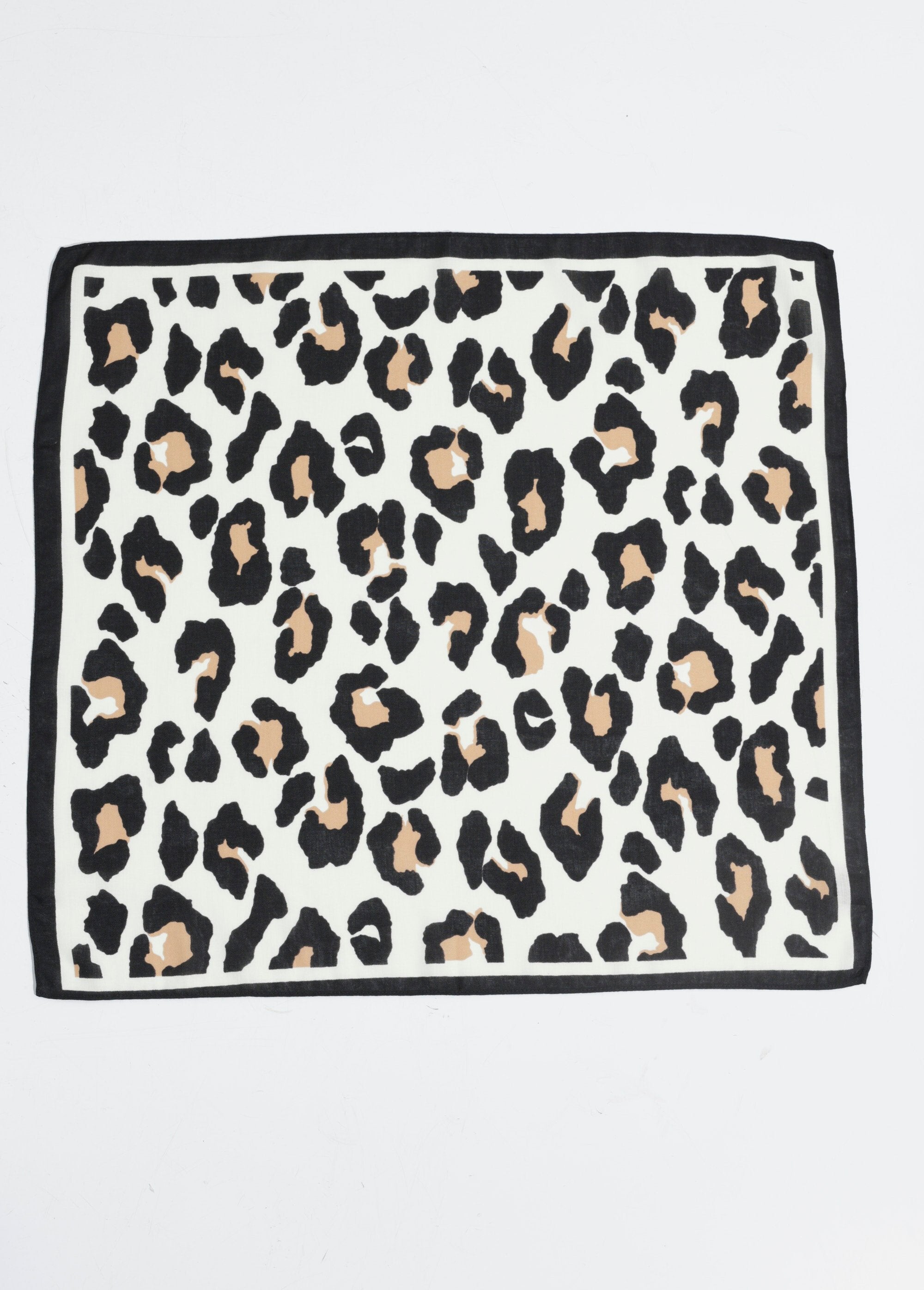 Stylish_leopard_print_square_scarf_Black_Leopard_DE1_slim