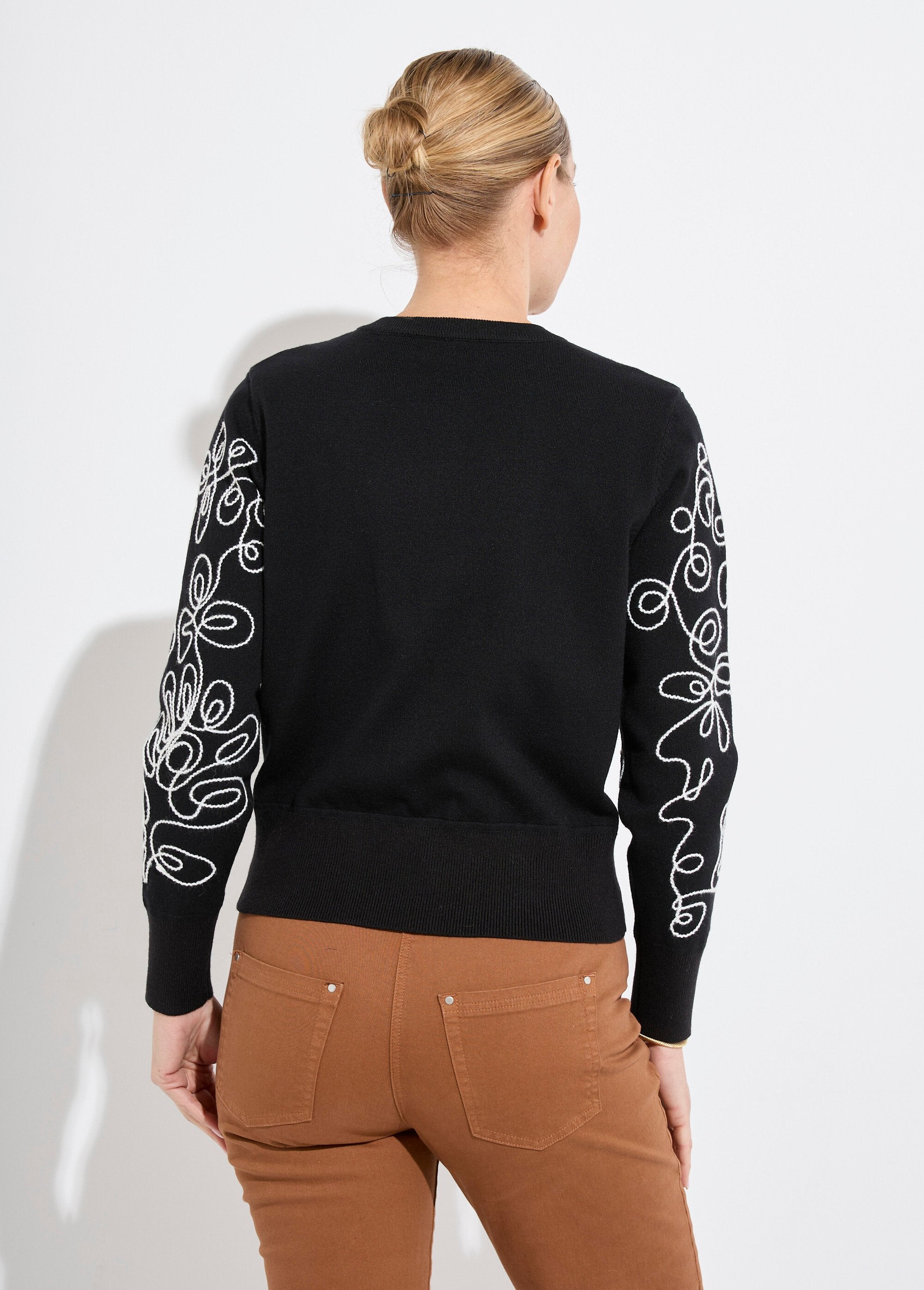 Embroidered_short_button-down_cardigan_vest_Black_and_ecru_DO1_slim