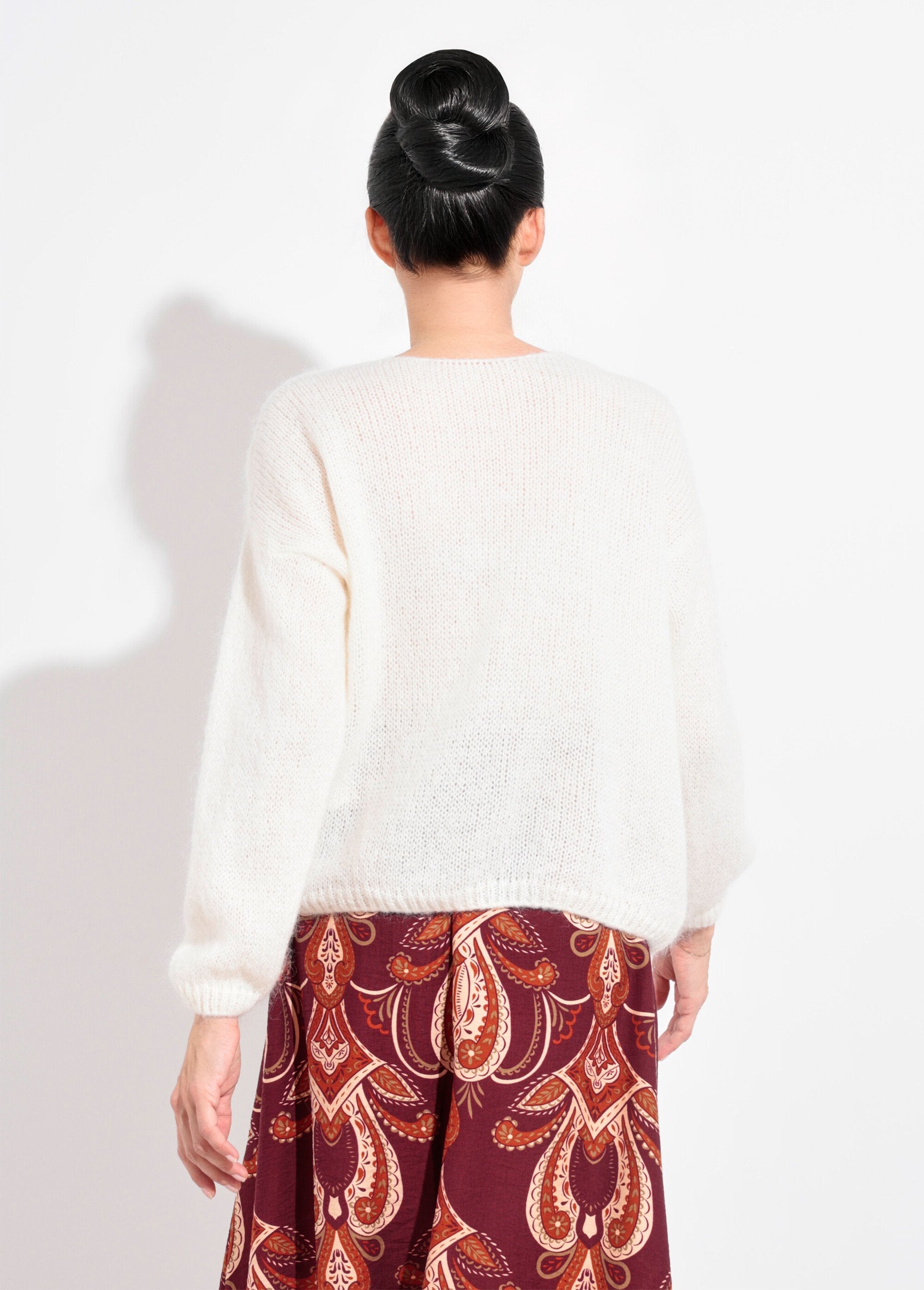 Warm,_soft_mohair_knit_V-neck_cardigan_Ecru_DO1_slim