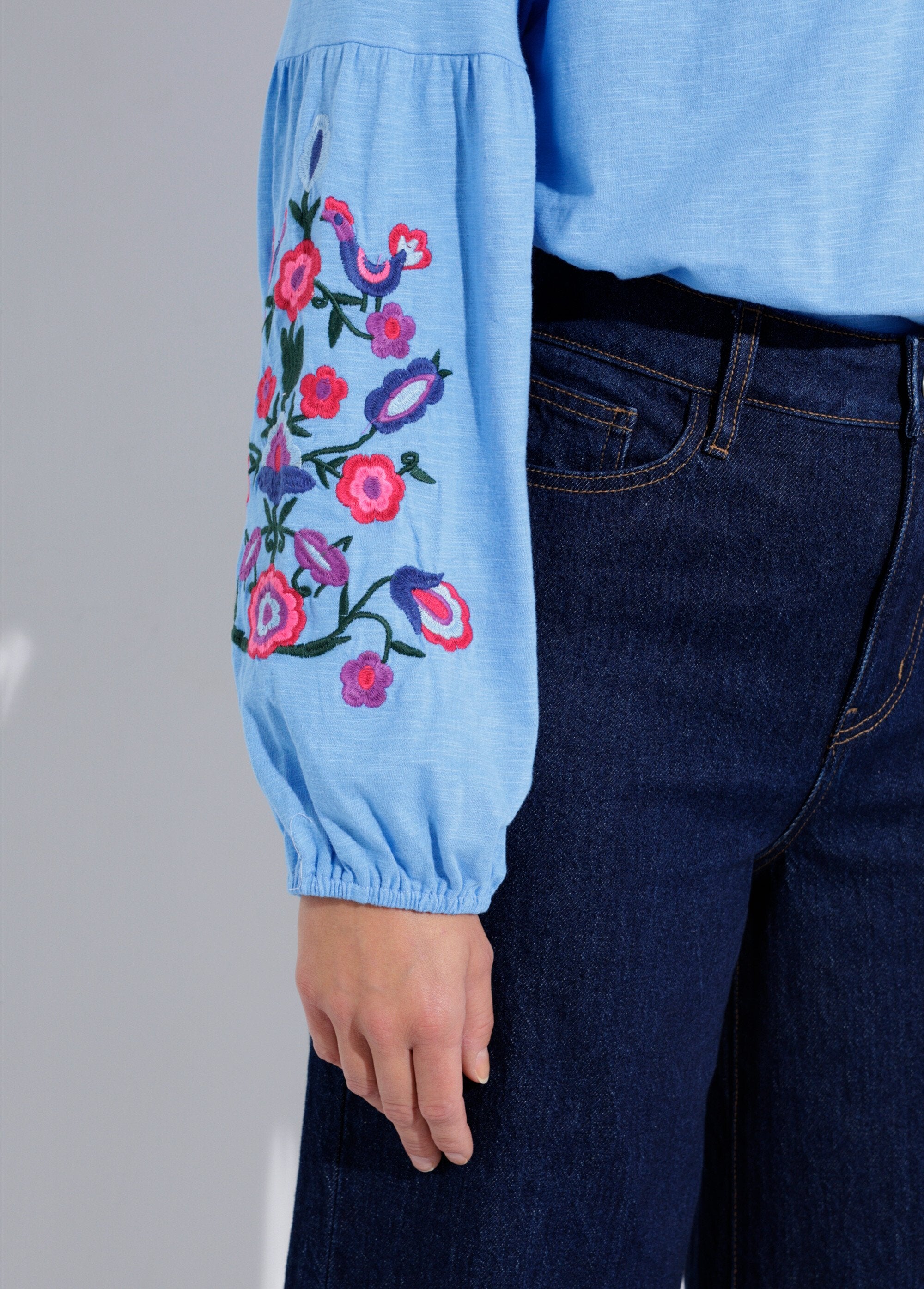 High-waisted,_wide-leg,_5-pocket_jeans_Raw_DE1_slim