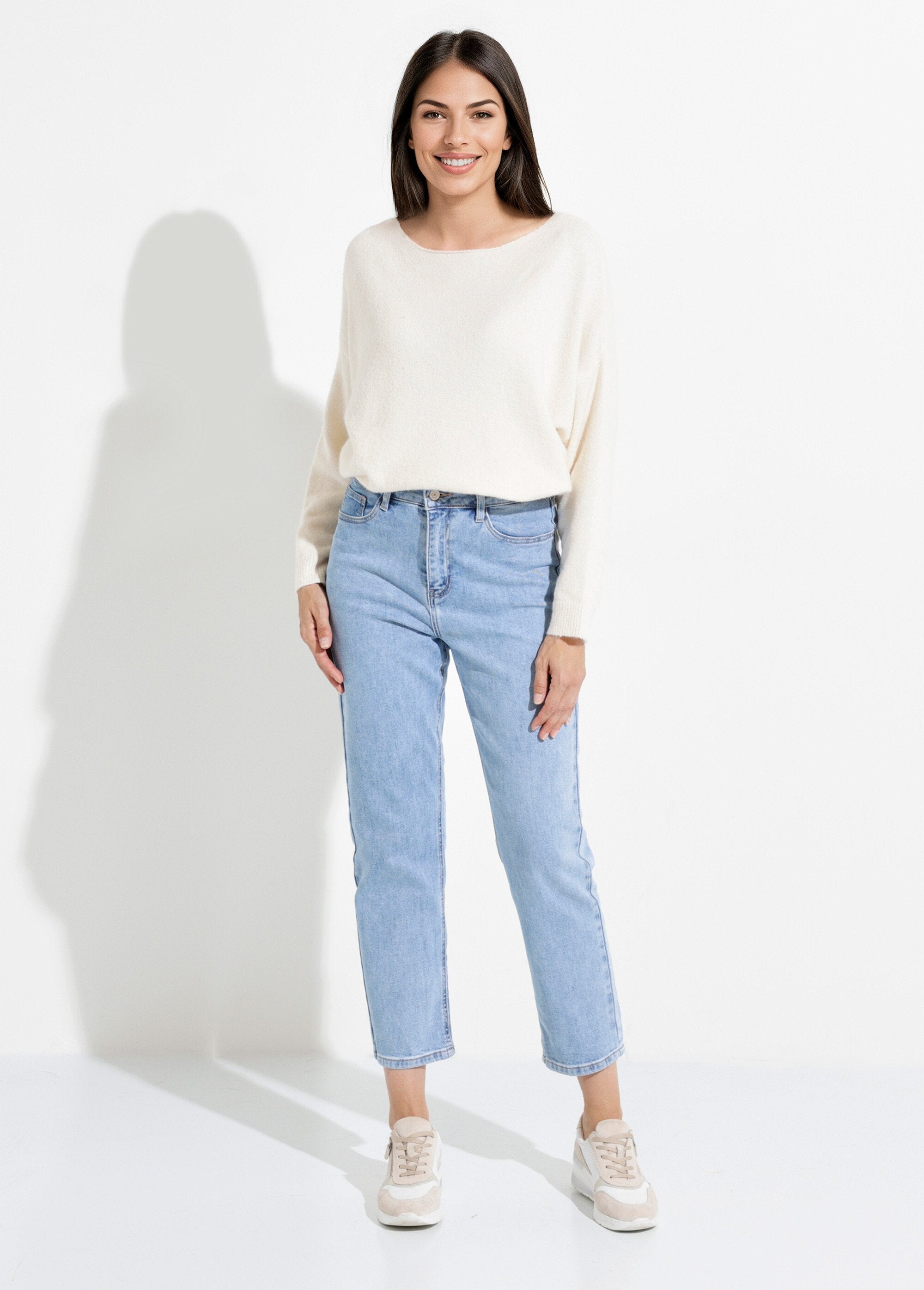 Denim_mom_jeans,_PLUS_SIZE_special_Light_denim_SF1_slim