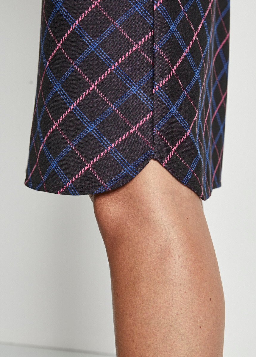 Straight_skirt_in_plain_or_jacquard_knit_Tiles_DE3_slim
