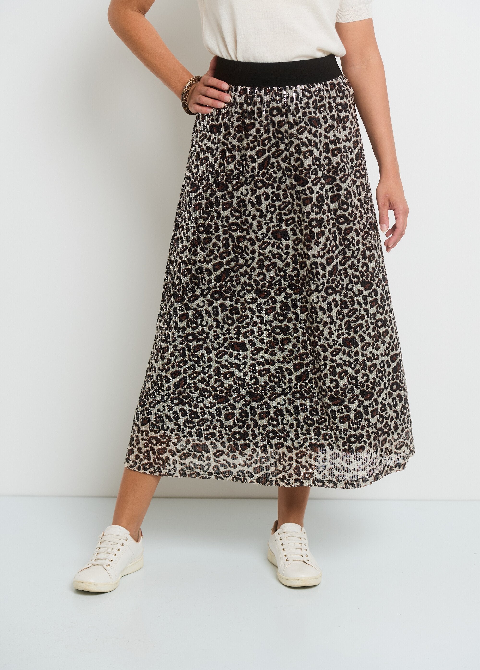 Long_flared_skirt_in_sequined_fishnet_Animal_FA1_slim