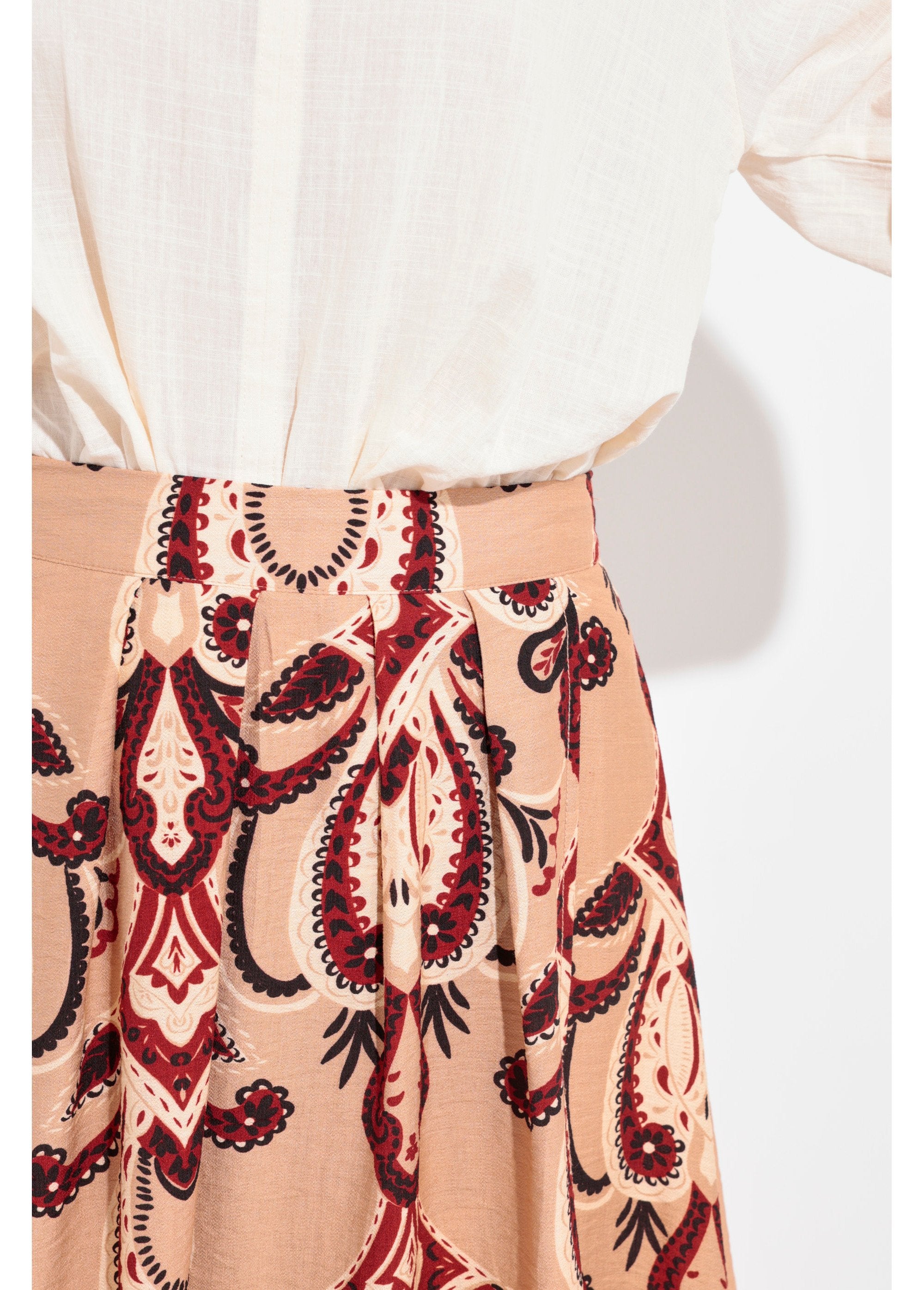 Long_flowing_paisley_print_skirt_Beige_DE1_slim