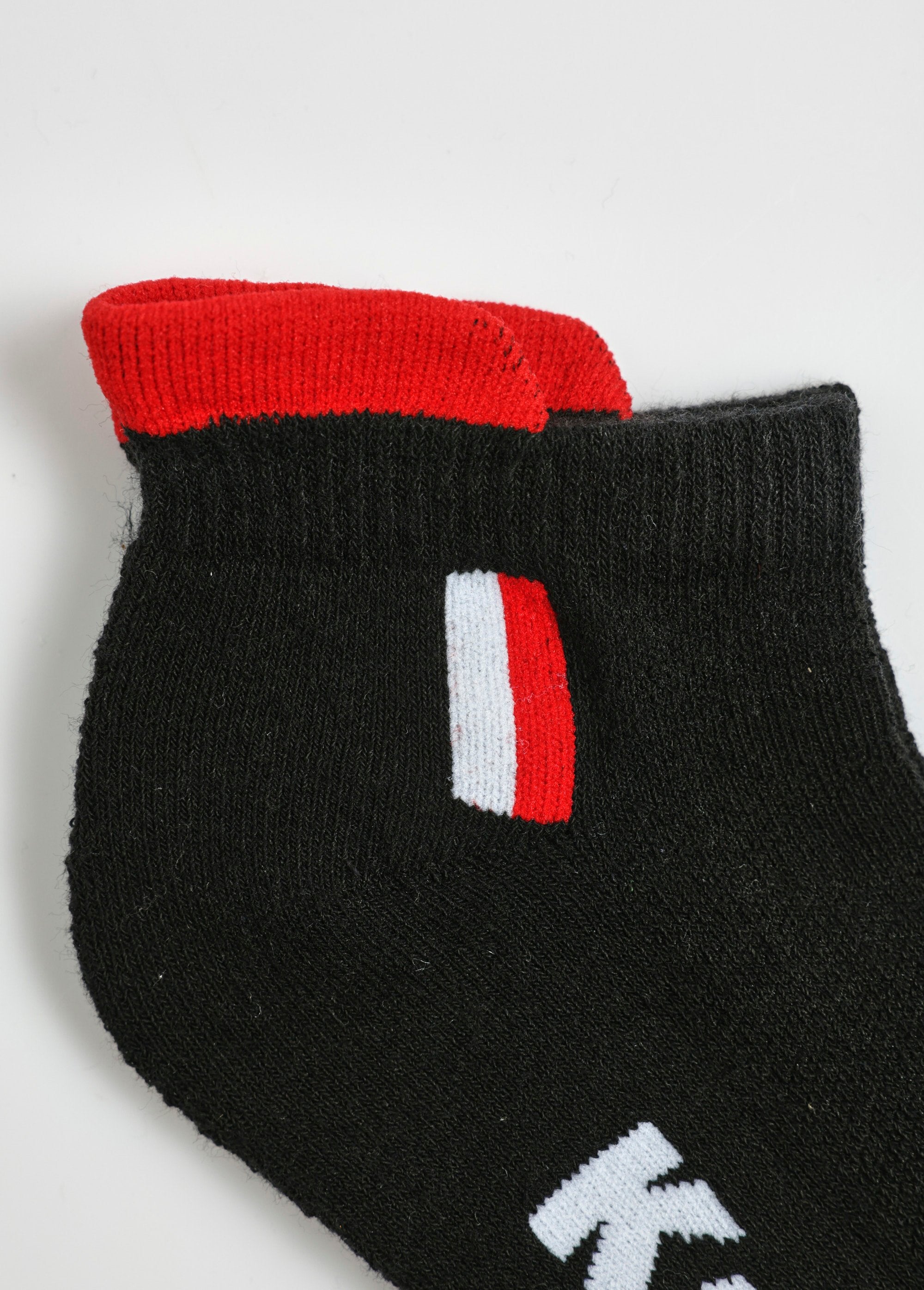 Pack_of_2_heel_detail_socks_Black_DE2_slim