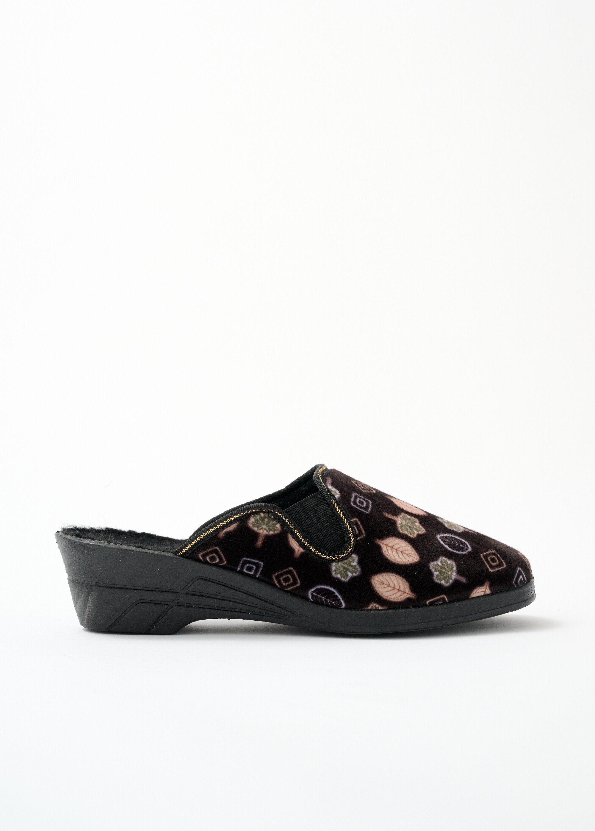 Comfort_width_heeled_mule_slippers_Black_print_DR1_slim