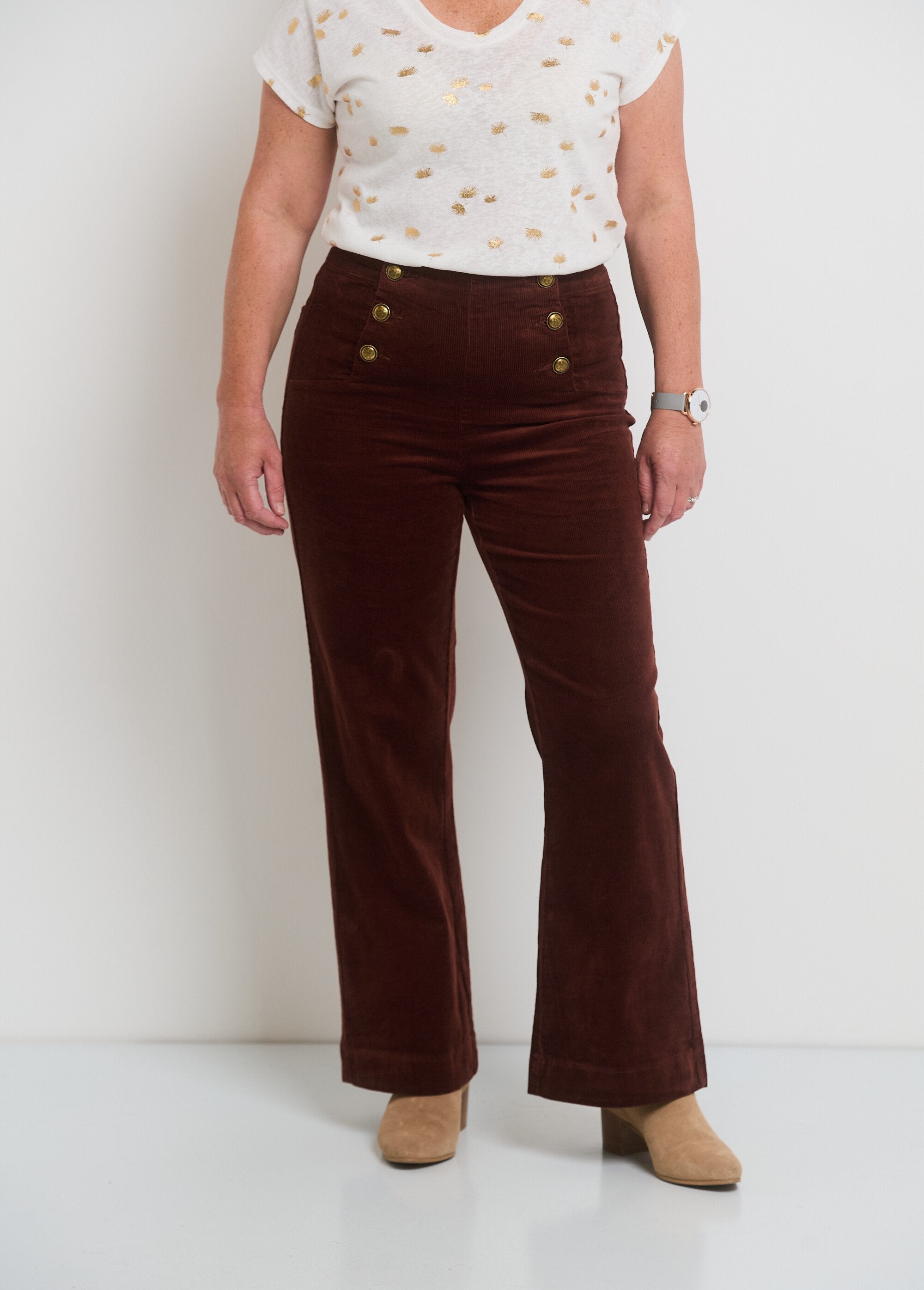 Flared_Velvet_Bridge_Pants_Brown_FA1_slim