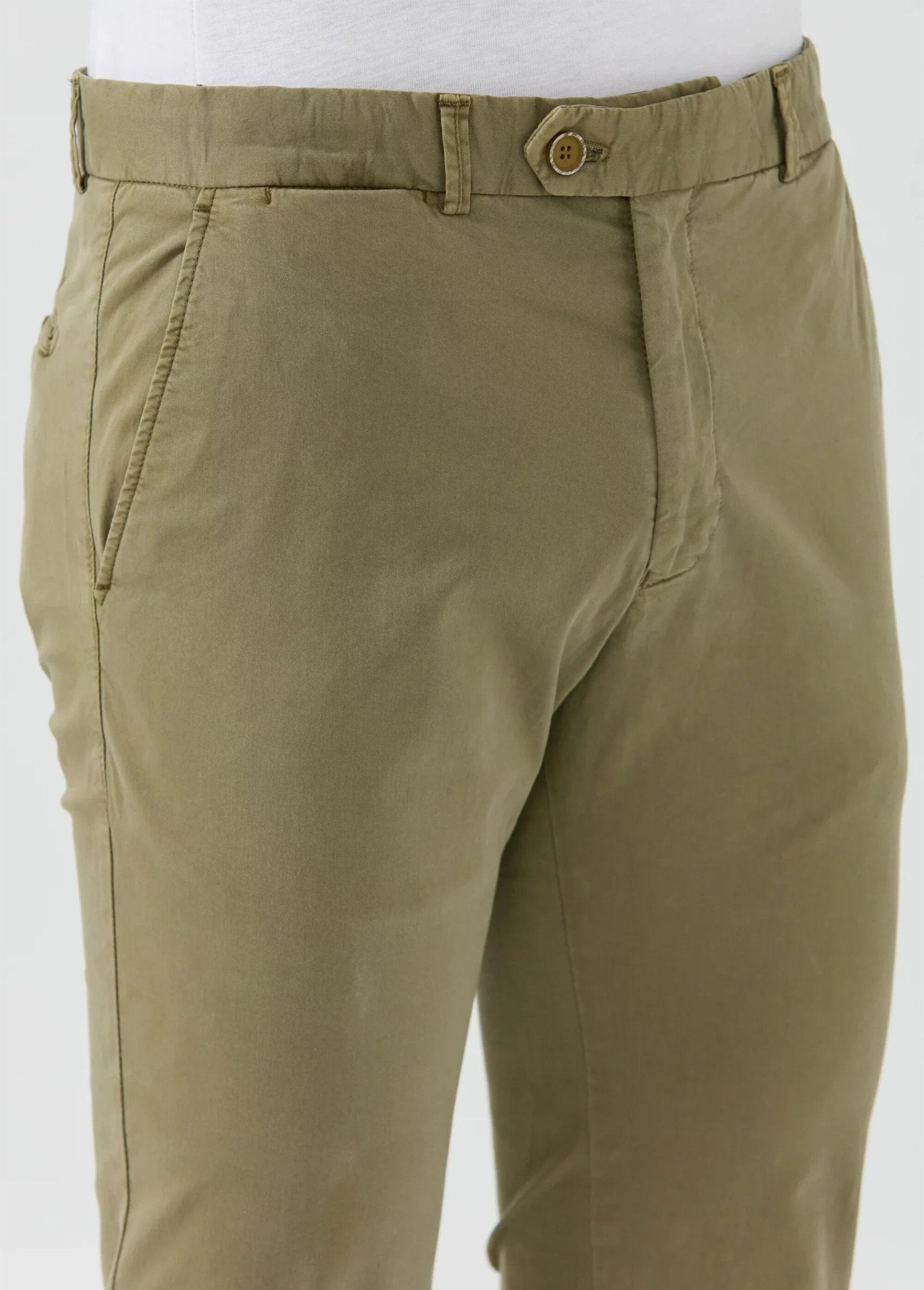 Canvas_chino_pants_with_Italian_pockets_Khaki_DE2_slim