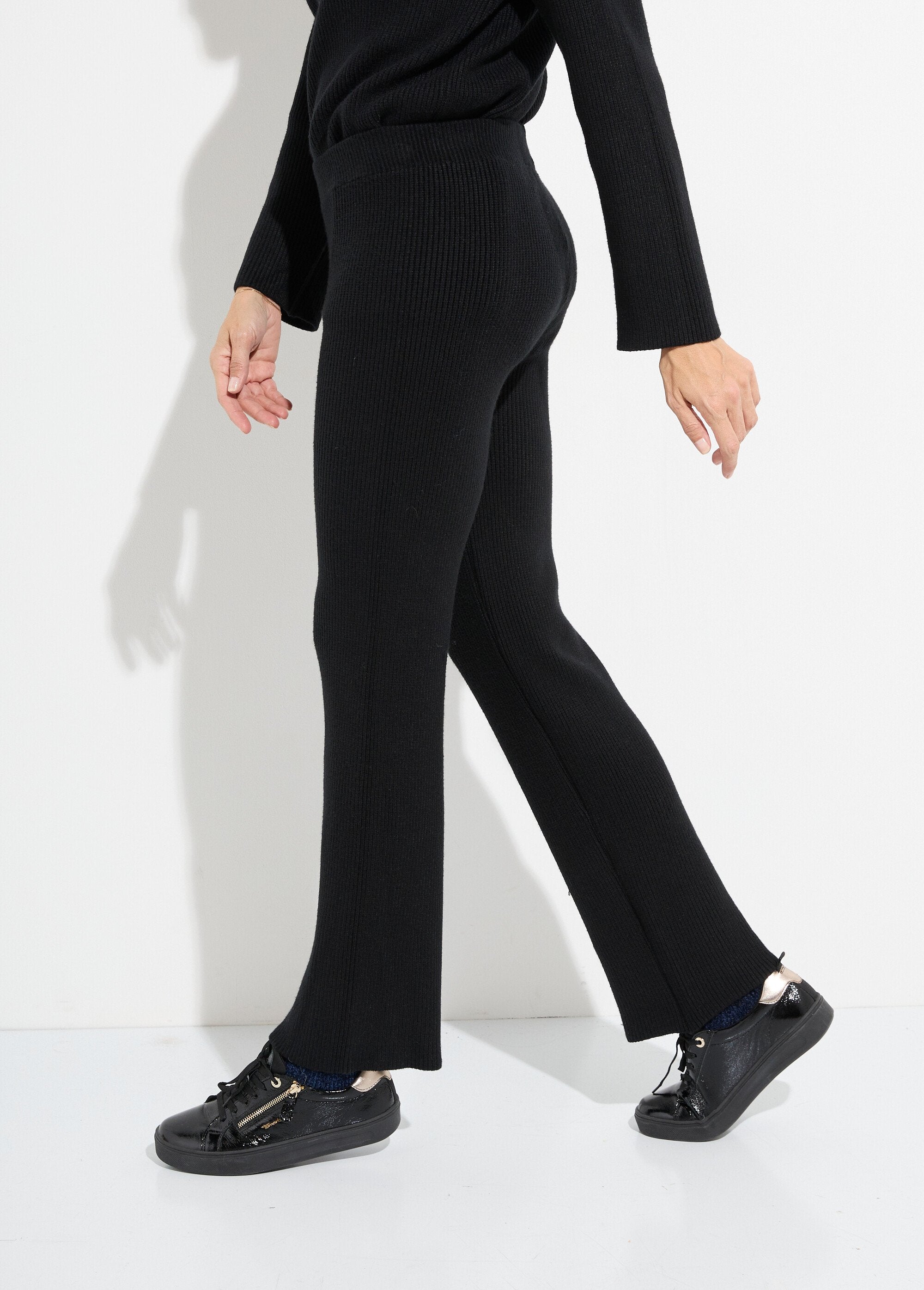 Ribbed_knit_comfort_pants_Black_GA1_slim
