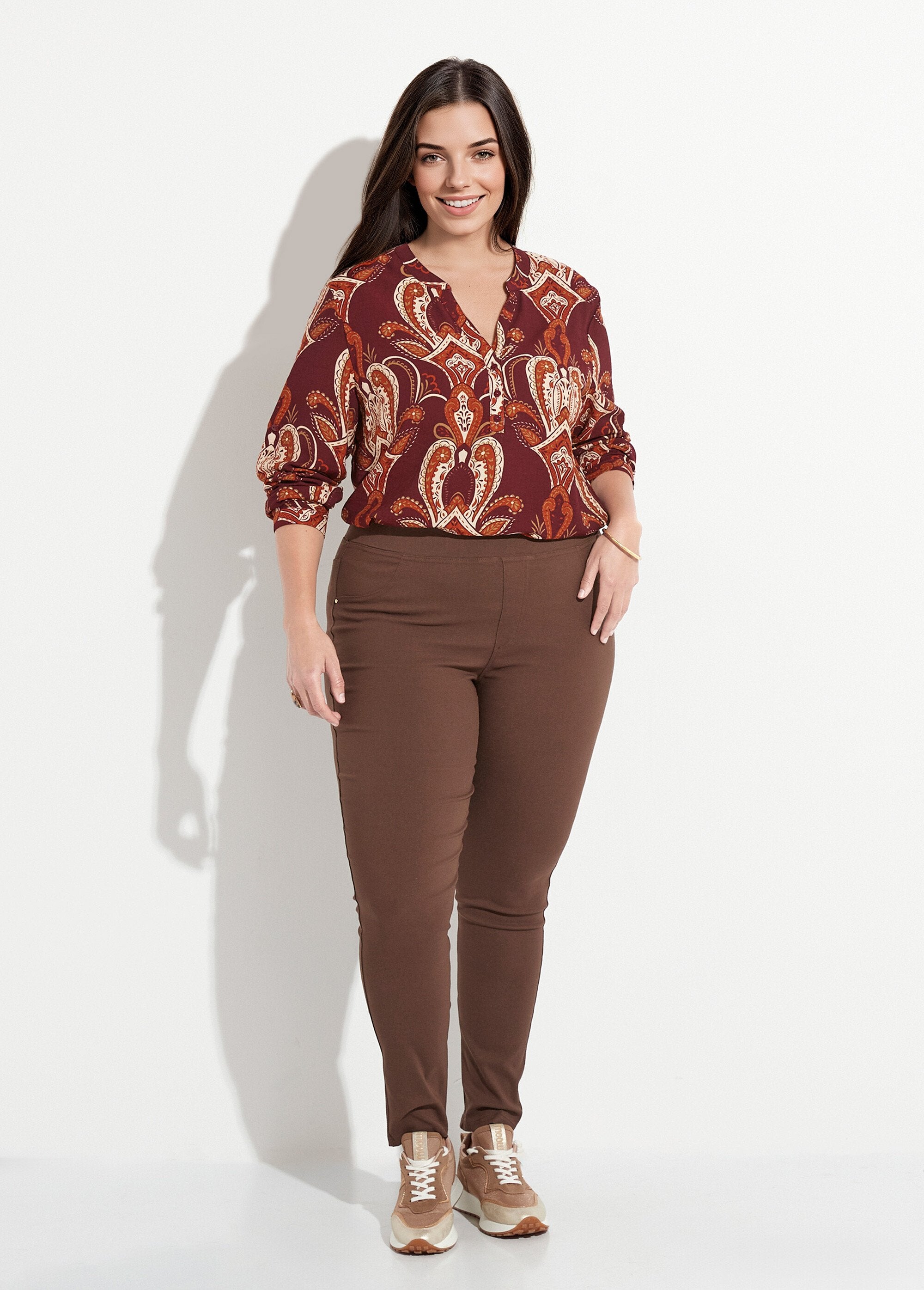Stretch_pants_with_elasticated_waist_Brown_SF1_curvy