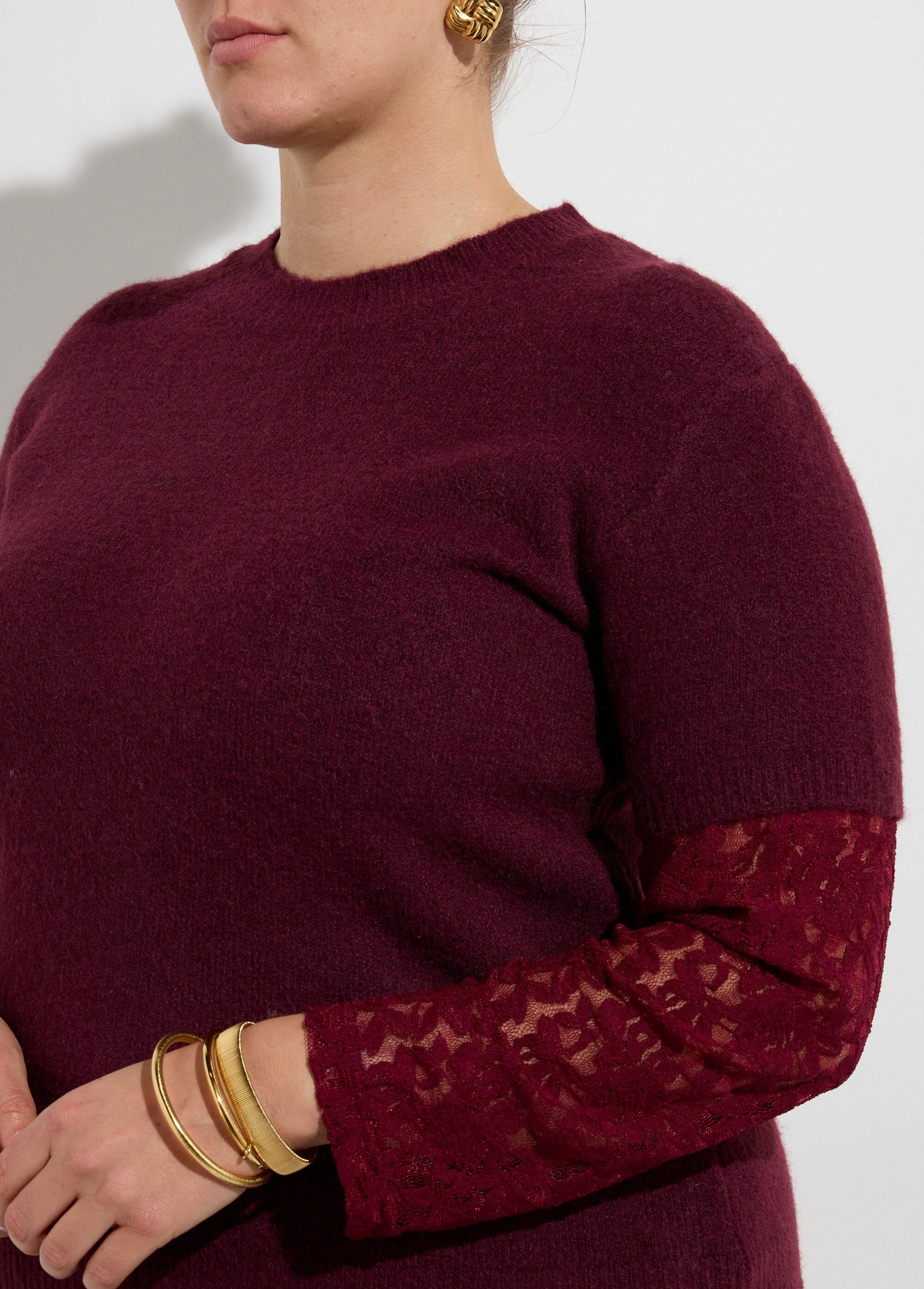 Warm_sweater_with_wool_and_lace_sleeves_Bordeaux_DE1_curvy