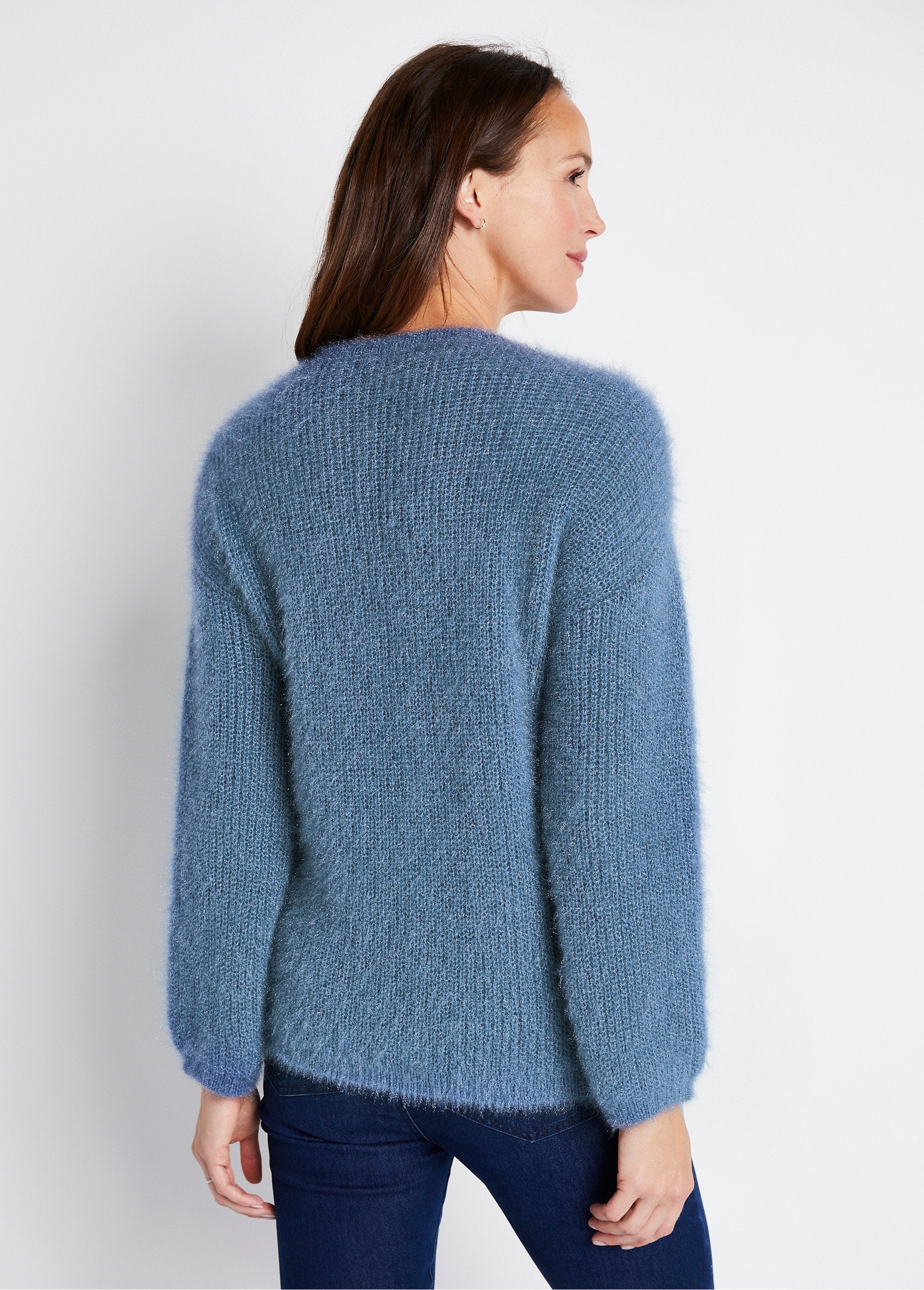 Soft_colorblock_hairy_knit_sweater_Blue_and_ecru_DO1_slim