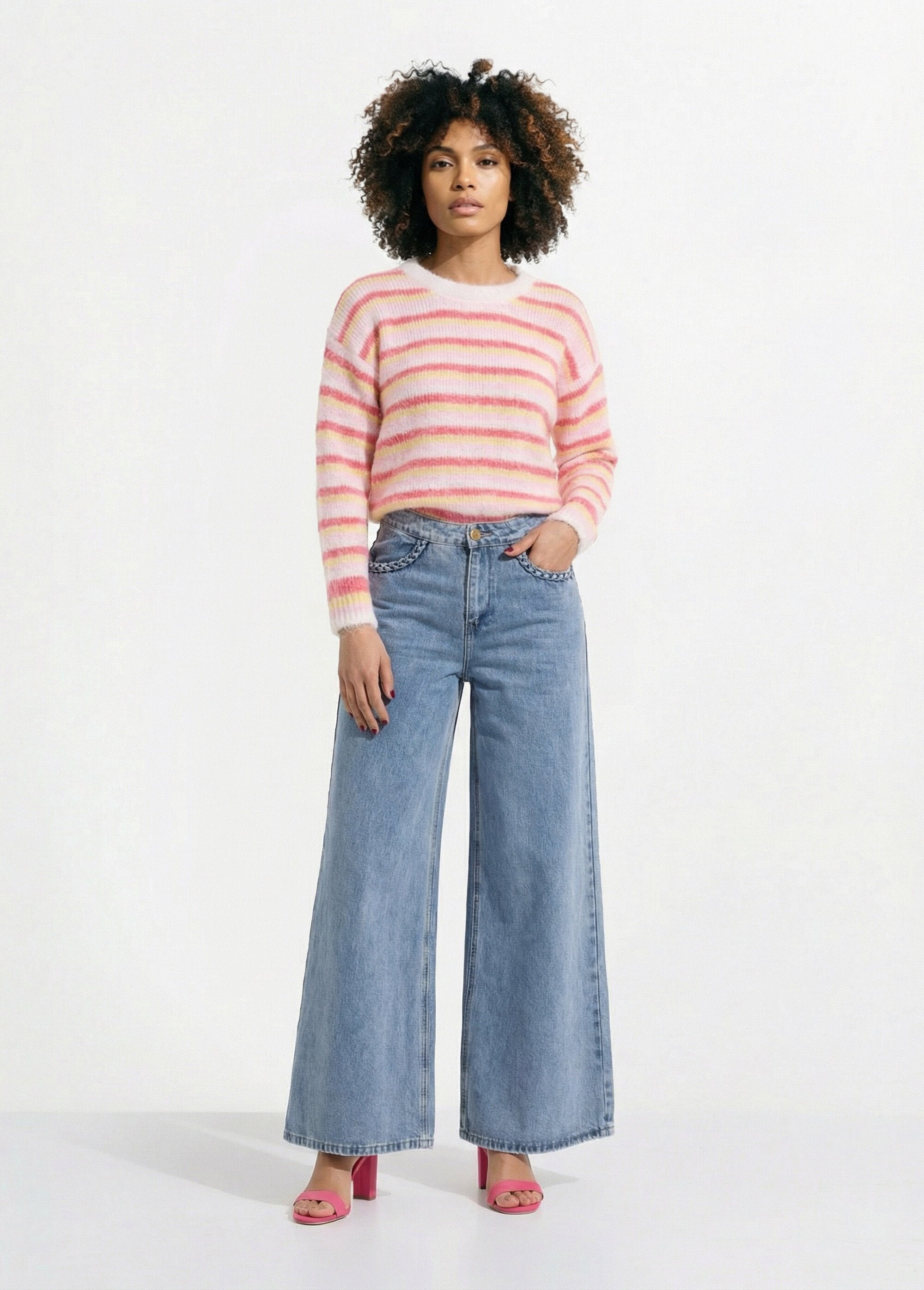 Fluffy_crew_neck_sweater,_pastel_stripes_Pink_and_yellow_SF1_slim