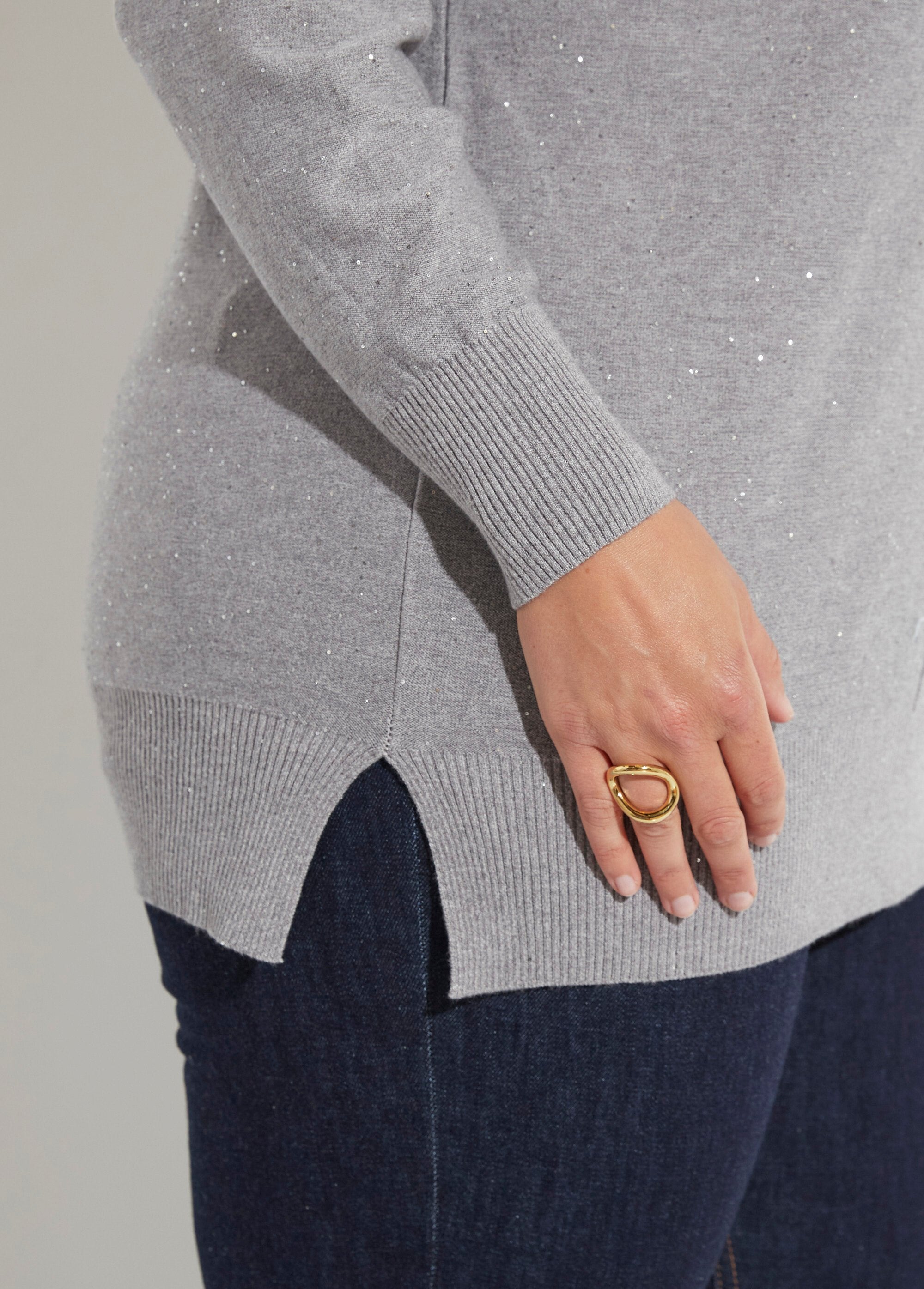 Fine_gauge_knit_sweater_with_mini_sequins_Gray_DE2_curvy