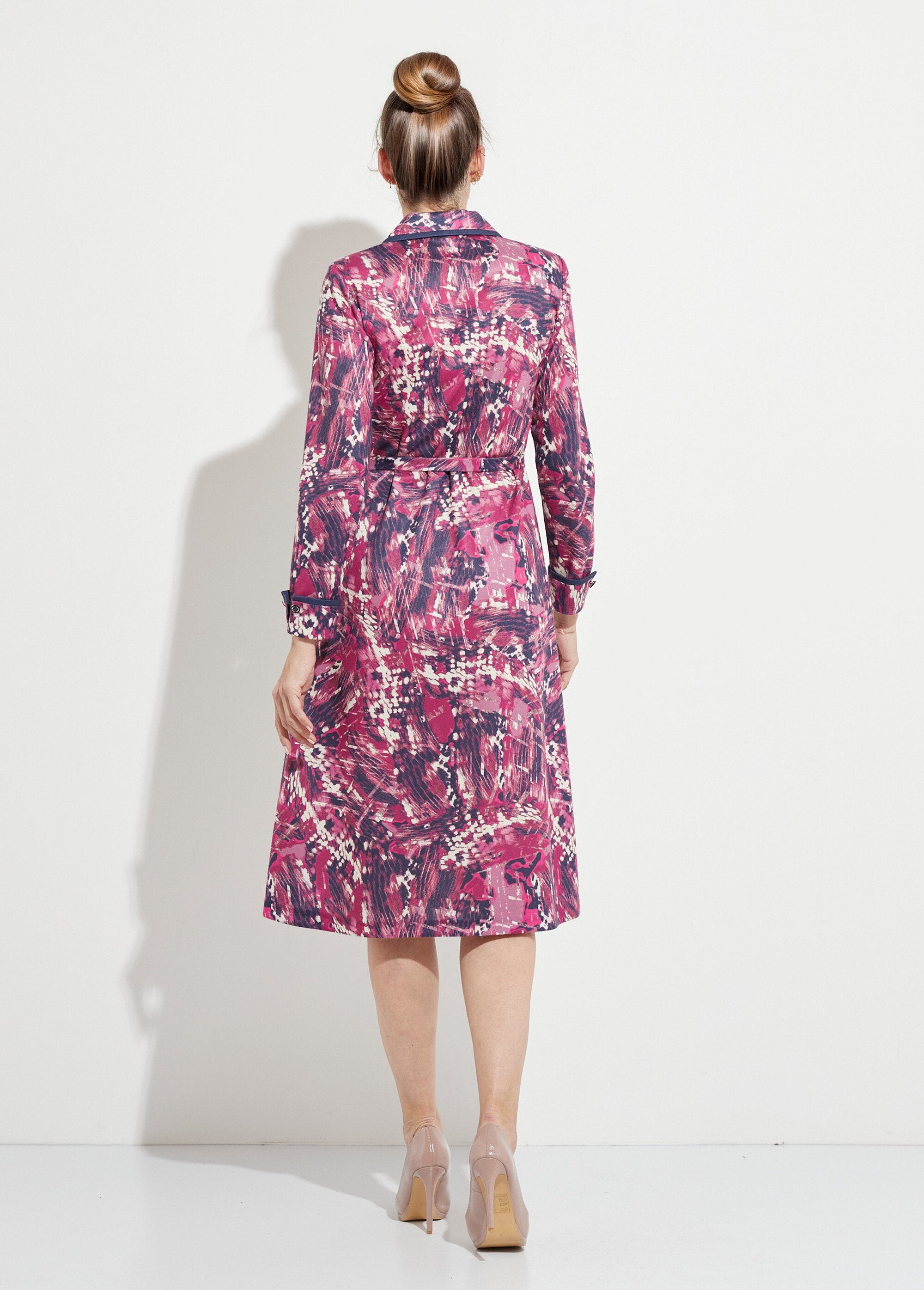 Button-down_dress_with_printed_tailoring_collar_Pink_and_navy_DO1_slim