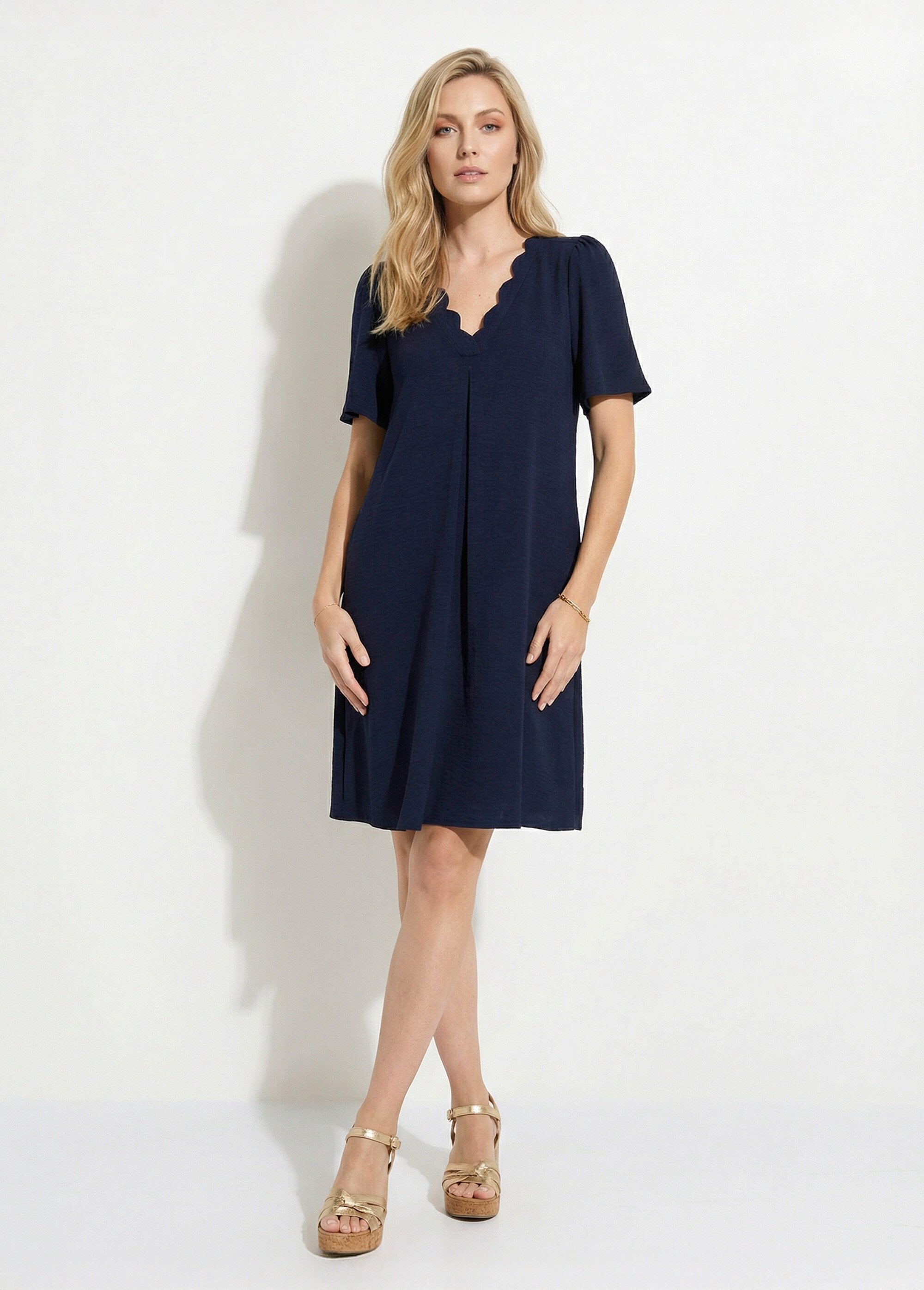 Short_straight_dress_with_scalloped_V-neck_Marine_FA1_slim