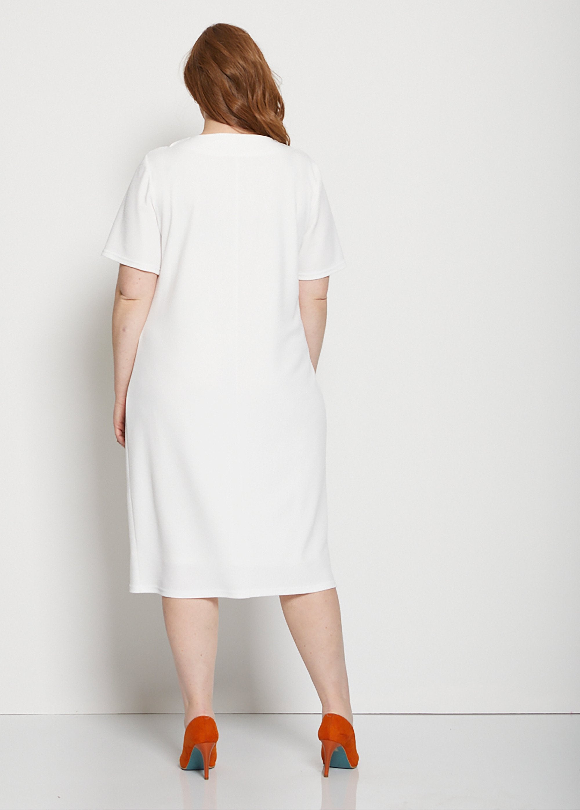 Straight_dress_in_waffle_knit_with_placed_pattern_Natural_background_DO1_curvy