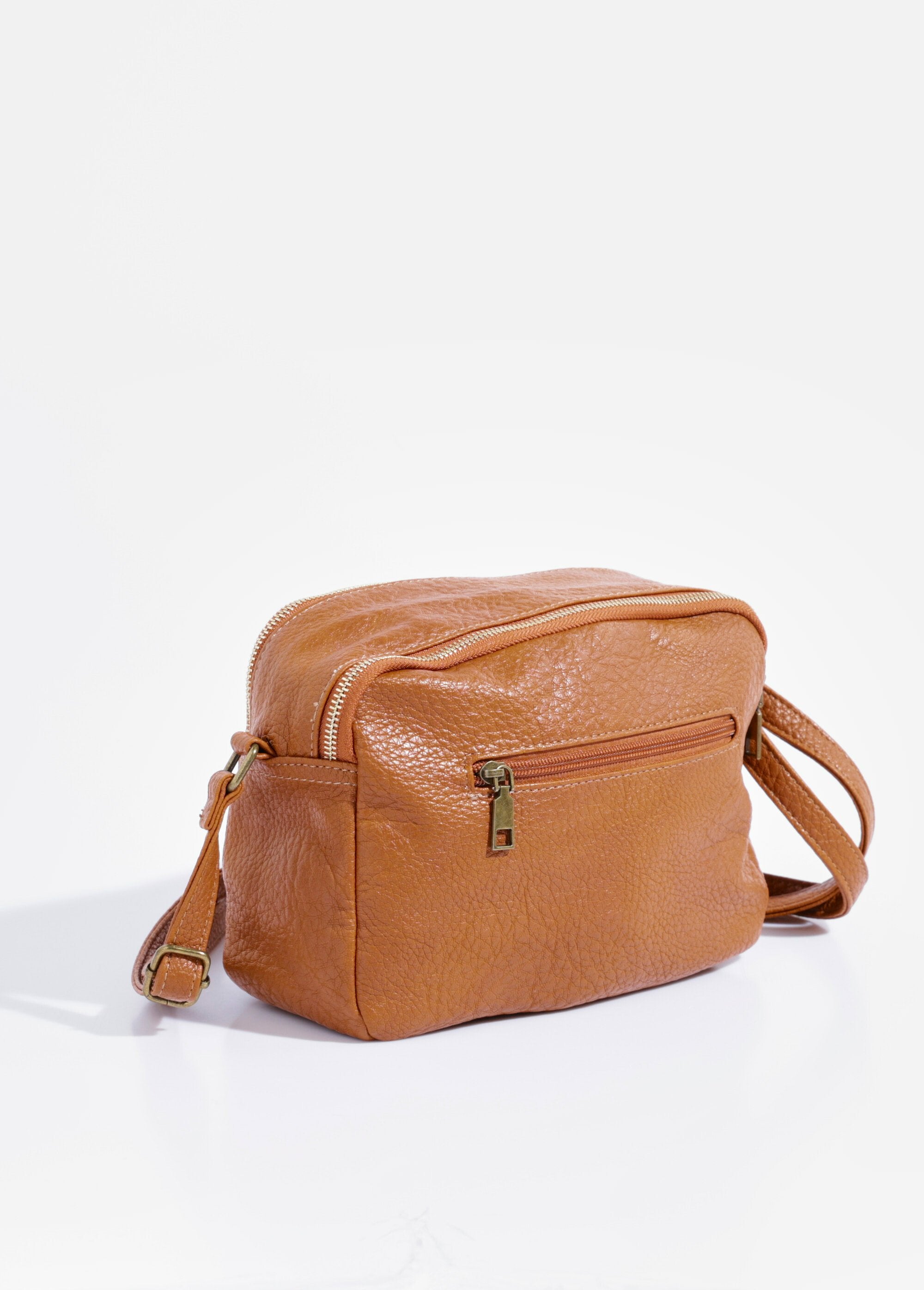 Compact_double_metal_zip_handbag_camel_DO1_slim