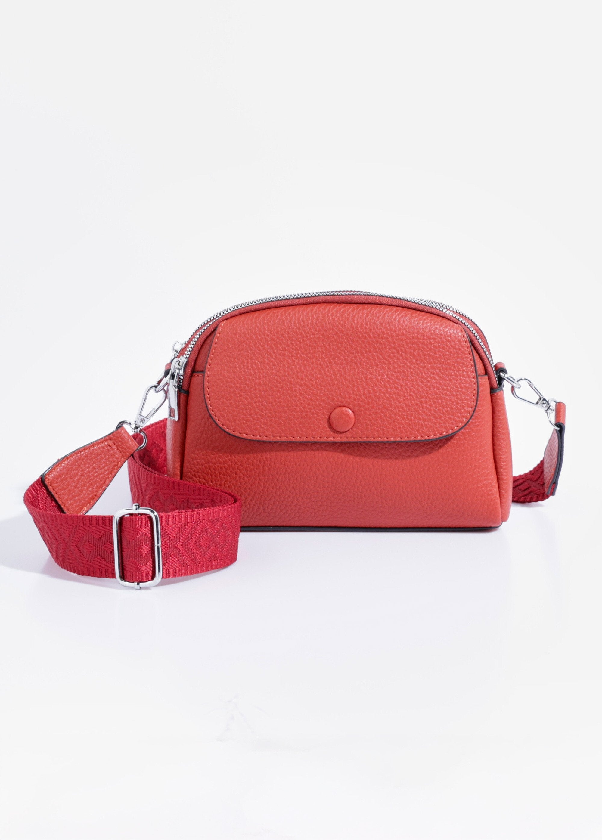 Grained_faux_leather_bag_with_shoulder_strap_Red_FA2_slim