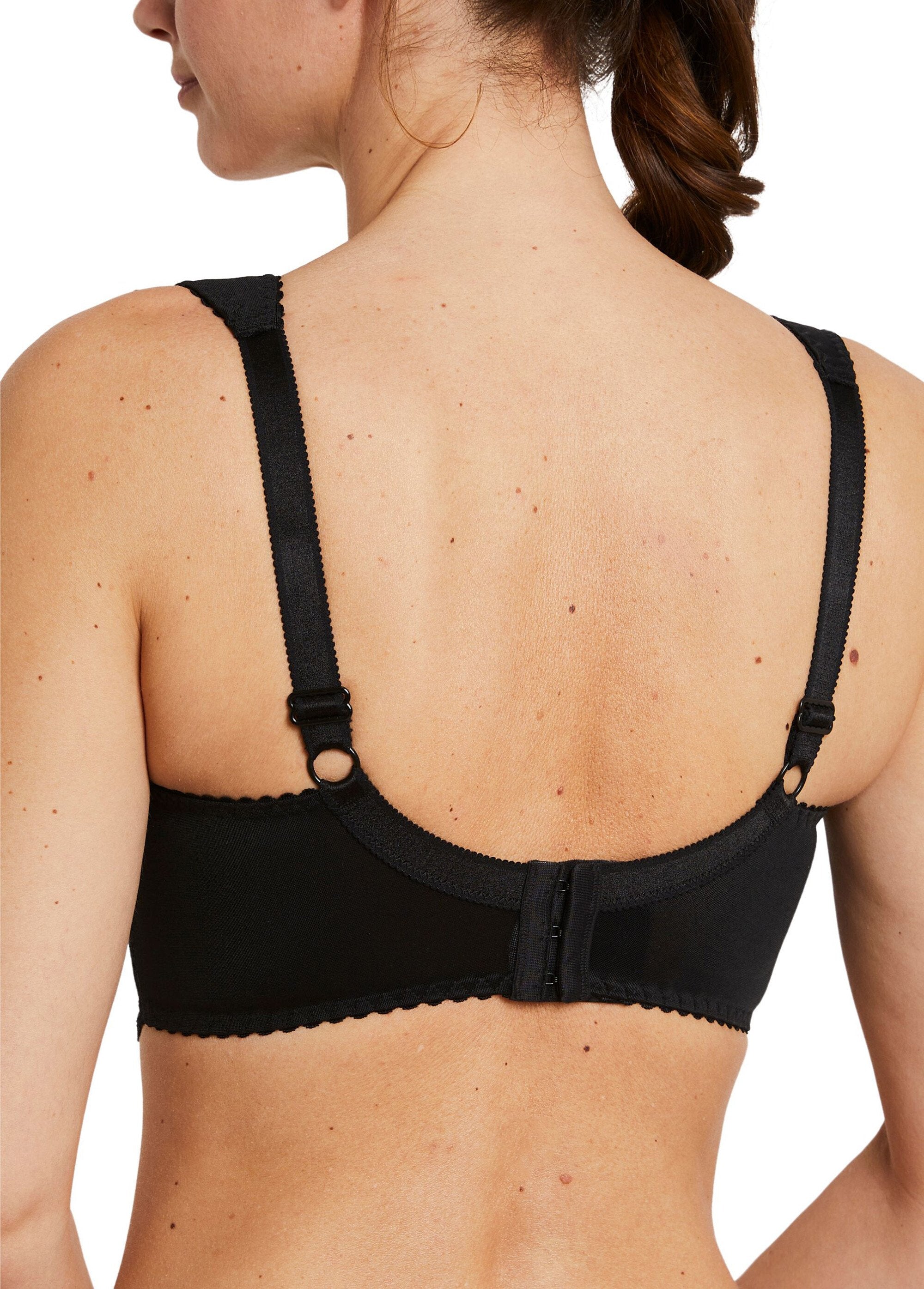 Non-wired_lace_bra_Black_DO1_slim