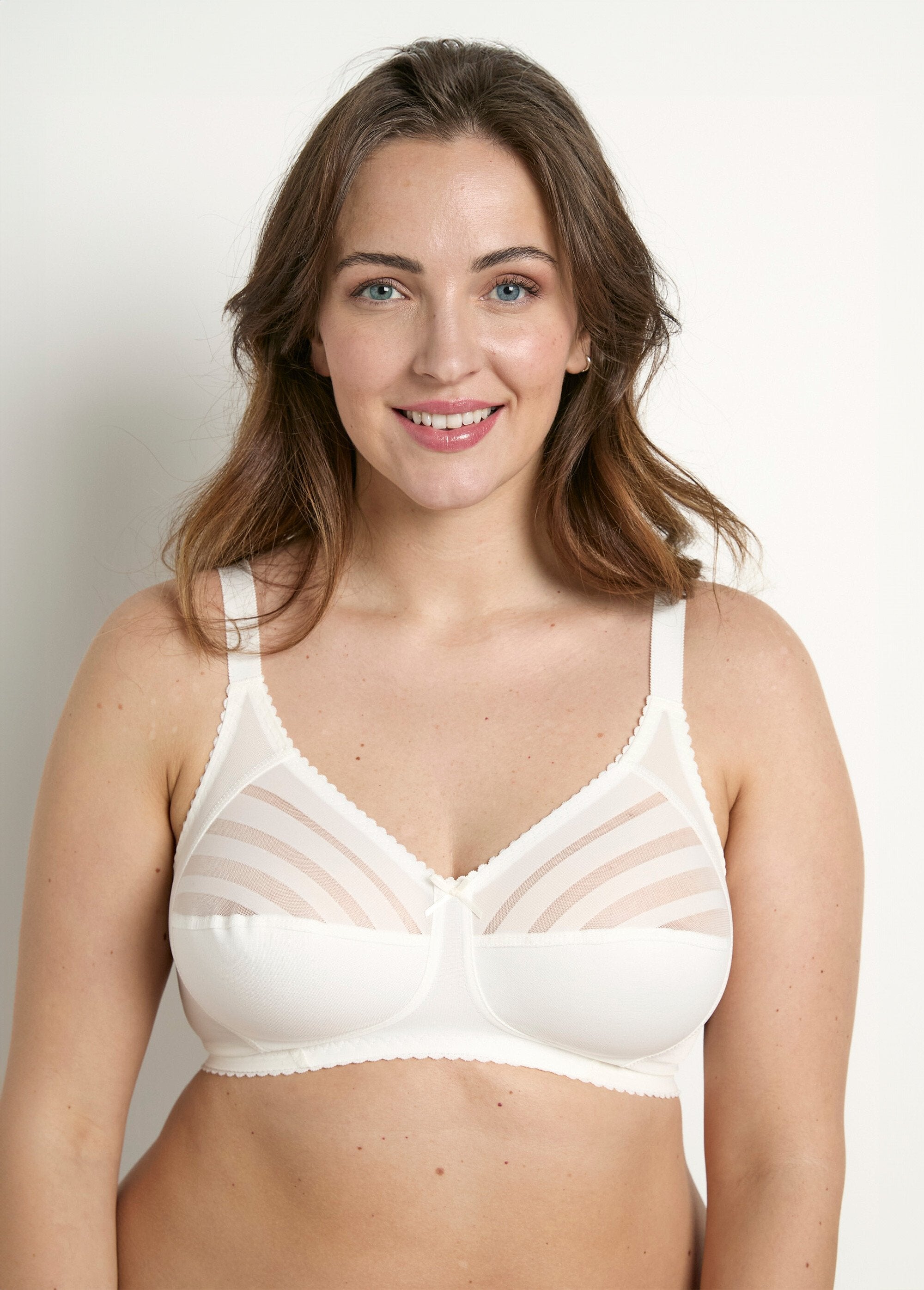 Non-wired_bra_with_striped_tulle_effect_Ivory_FA1_curvy