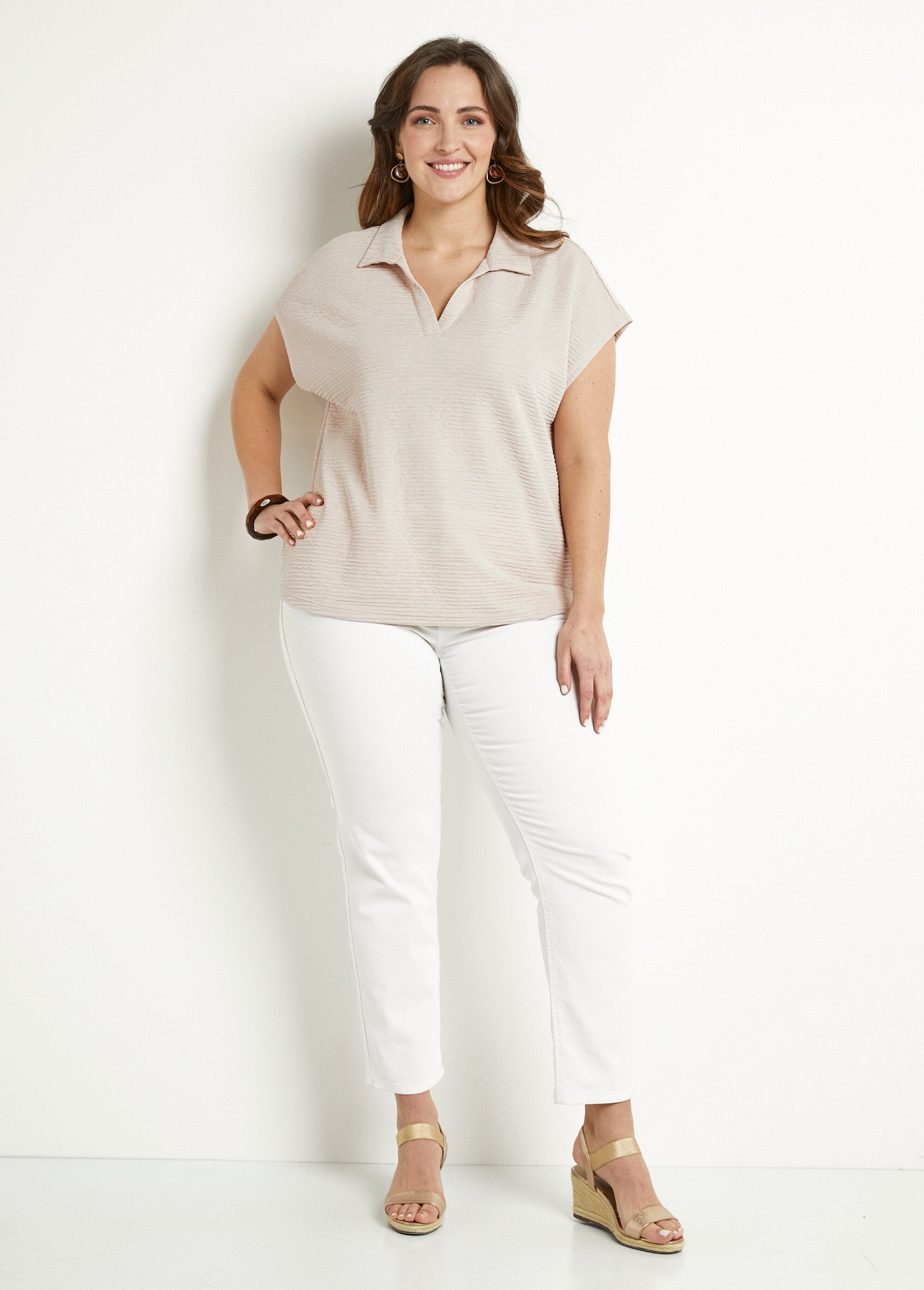 Plain_short_sleeve_shirt_collar_t-shirt_Sand_SF1_curvy