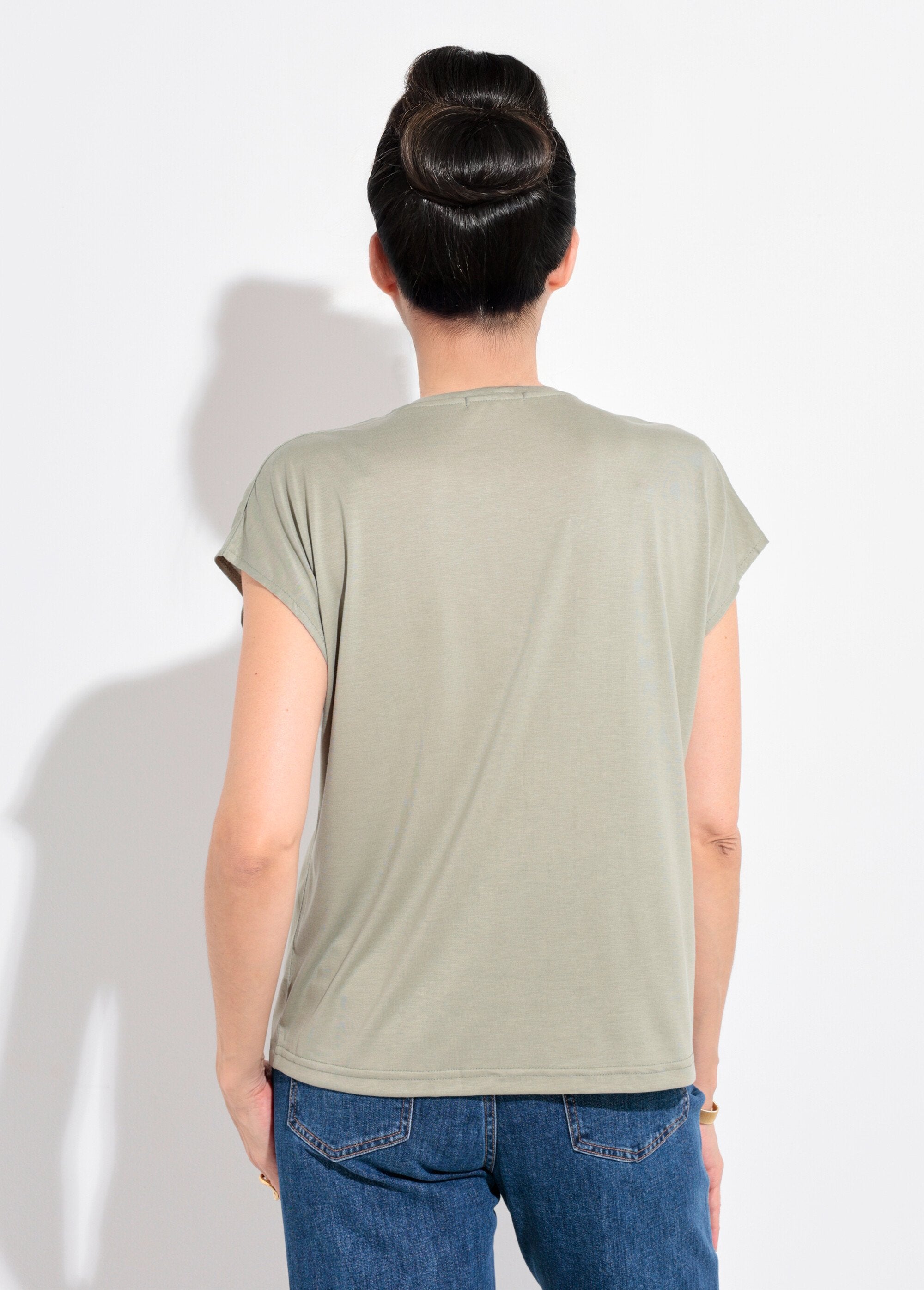 Loose-fitting,_short-sleeved_T-shirt_Light_khaki_DO1_slim