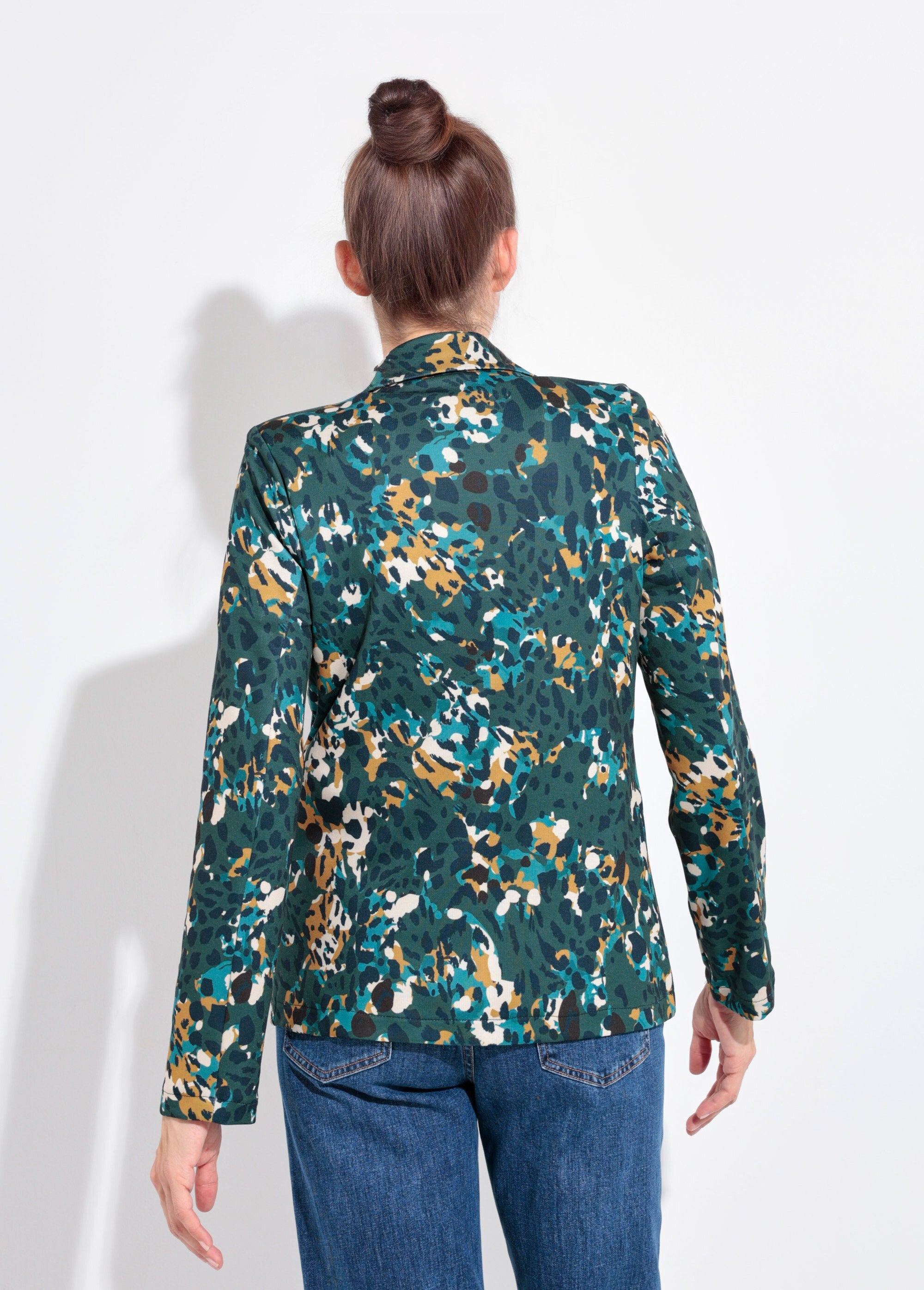 Arty_pattern_jacket_with_metal_jewel_button_Duck_and_yellow_DO1_slim