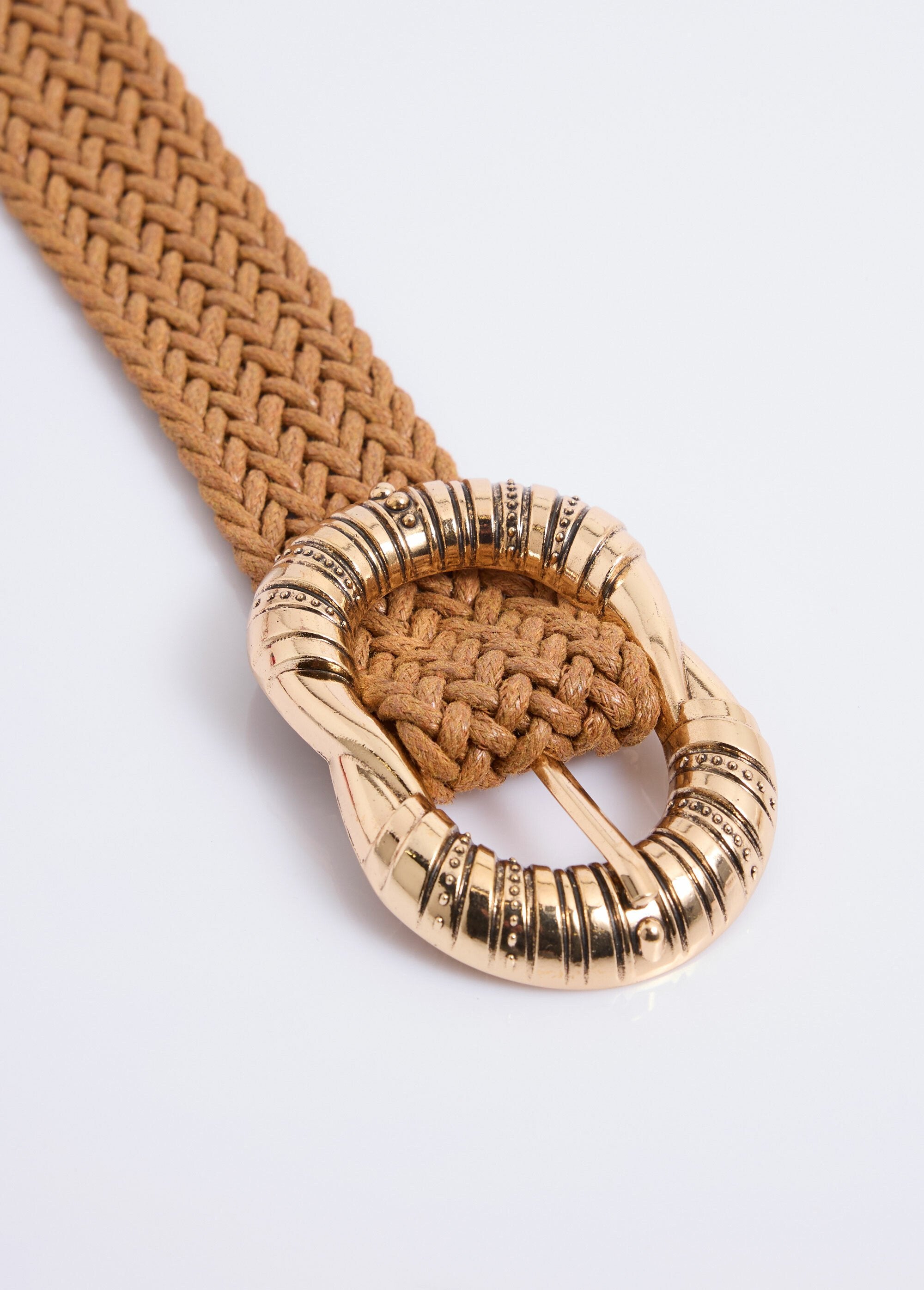 Braided_belt_with_metallic_buckle_camel_DE1_slim