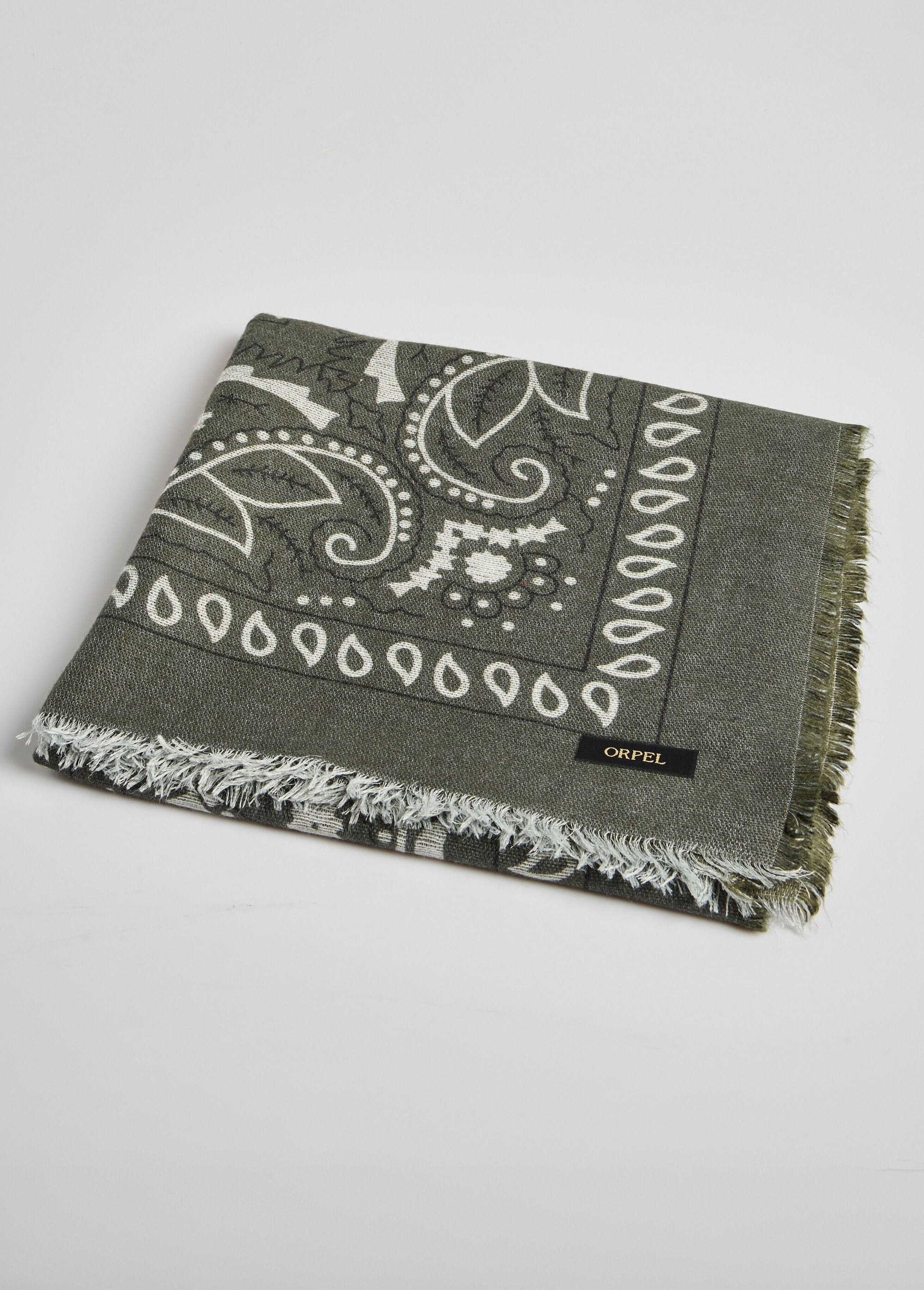 Square_bandana-patterned_scarf_with_wool_Khaki_FA1_slim