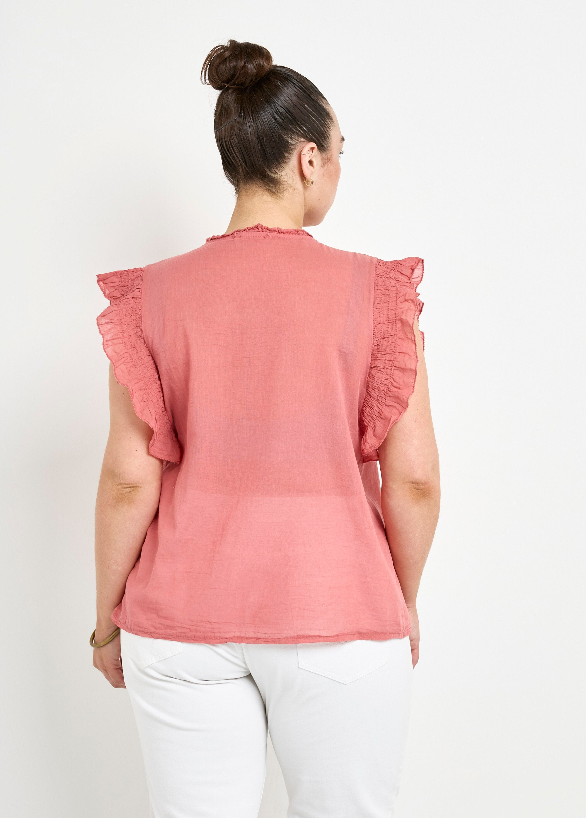 Sleeveless_cotton_voile_blouse_Old_pink_DO1_curvy