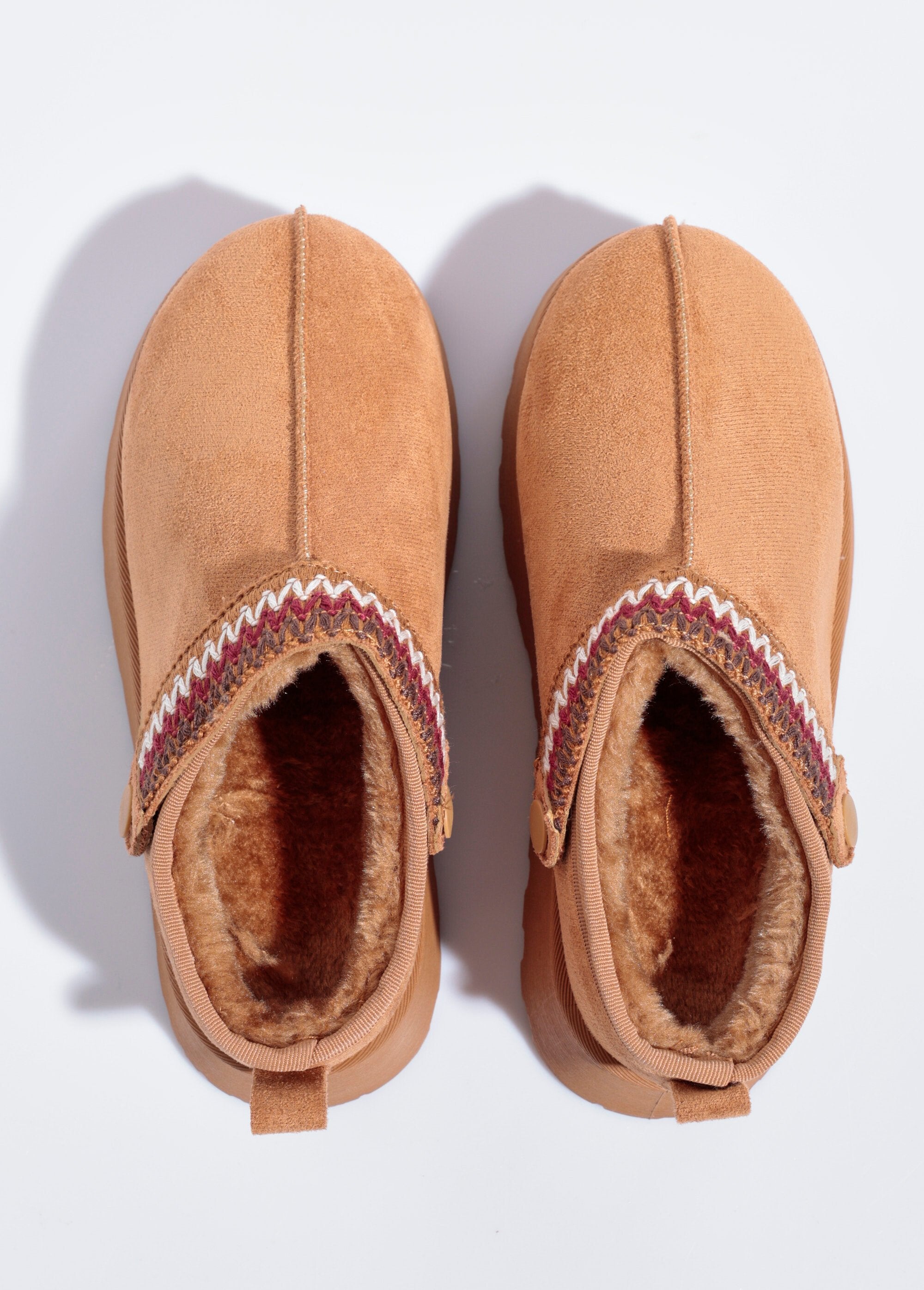 Mules_compensées_fourrées_patte_fantaisie_Camel_OV1_slim
