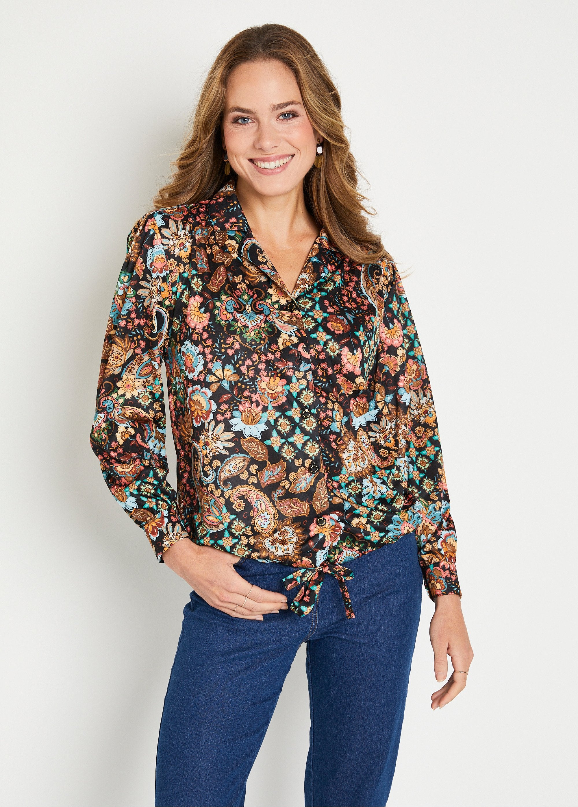 Short_blouson_blouse_with_printed_tailoring_collar_Black_and_brown_FA1_slim