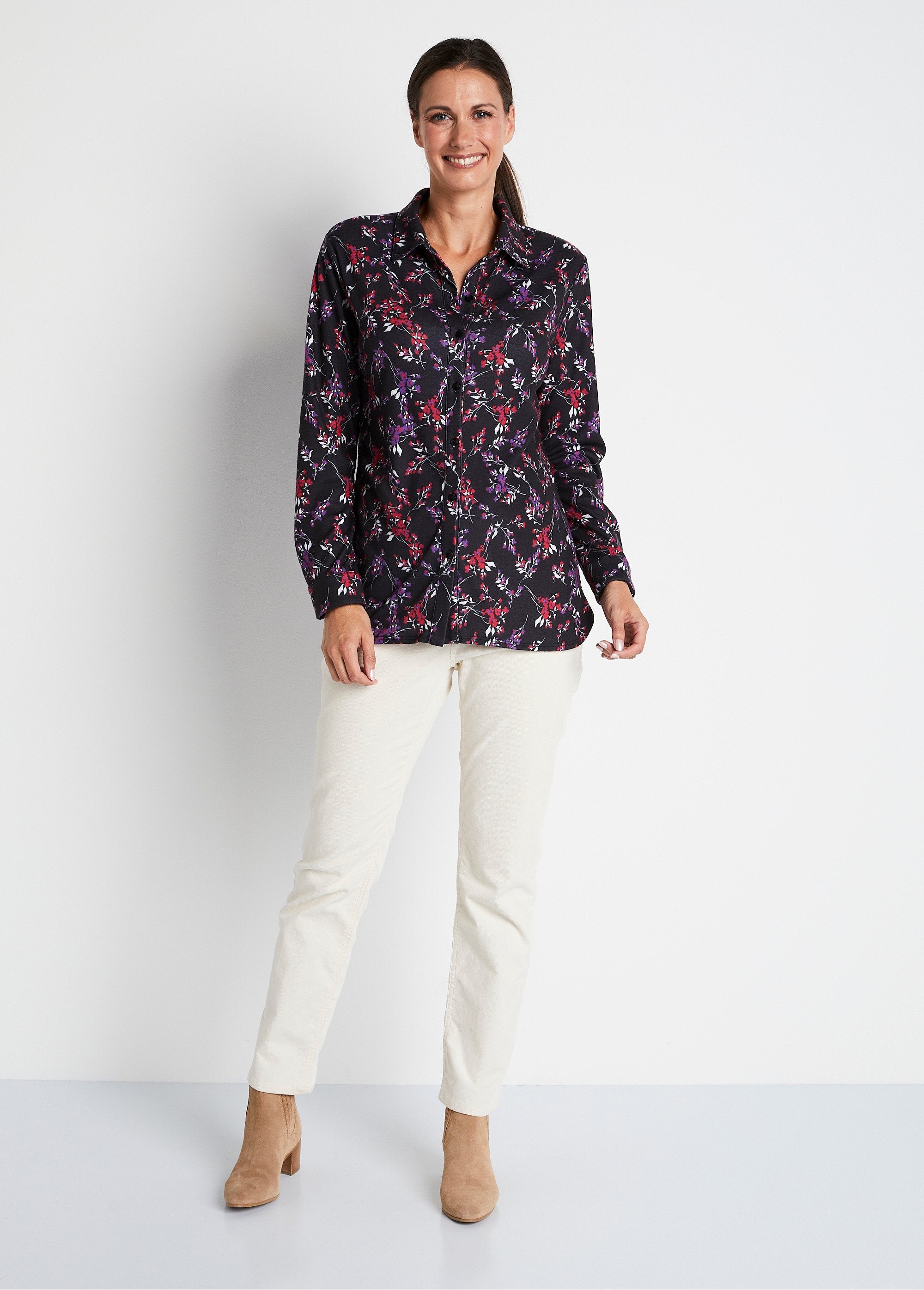 Warm_knit_floral_blouse_Black_print_SF1_slim