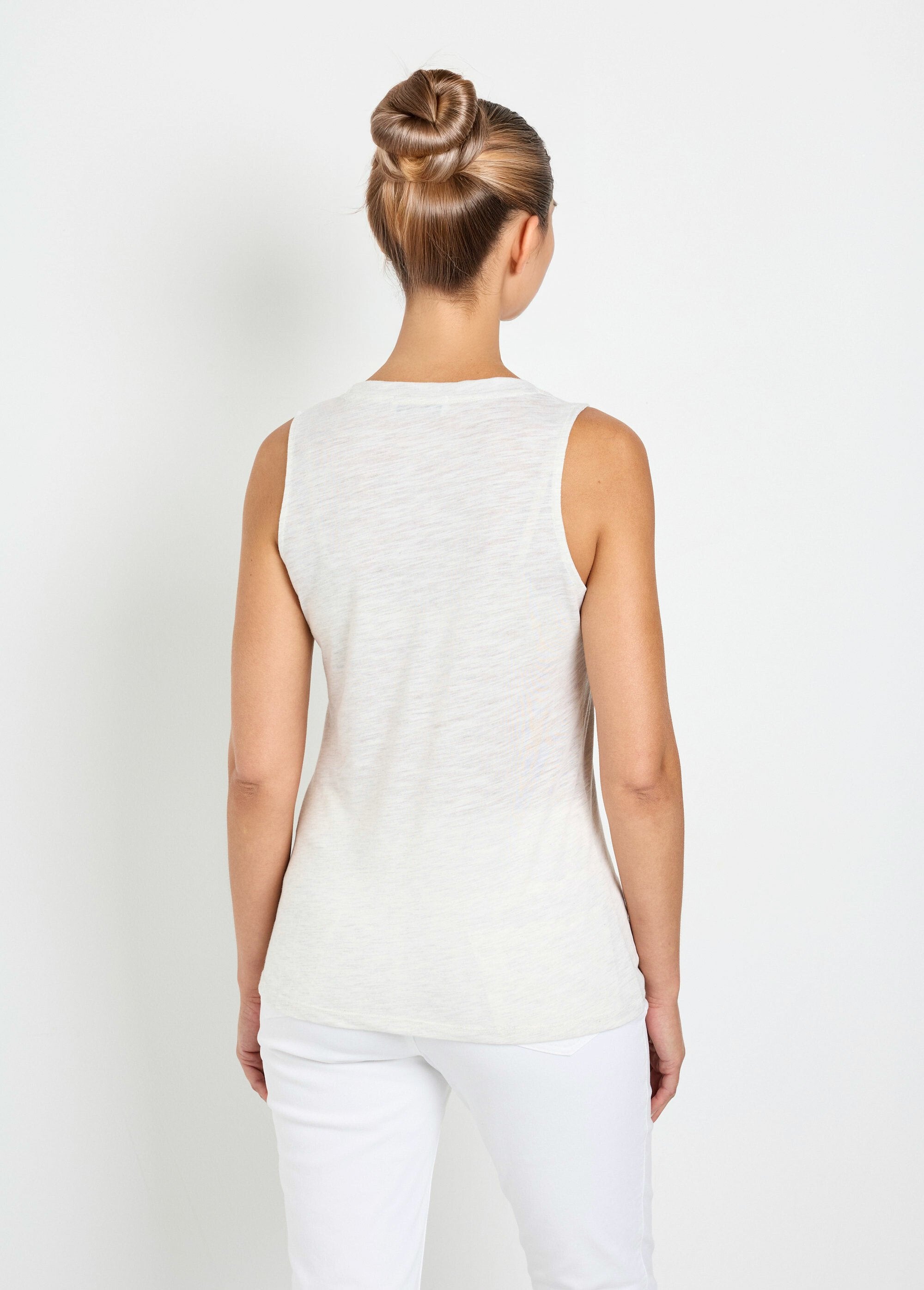 Flamed_knit_tank_top_with_dancer_collar_Light_gray_DO1_slim