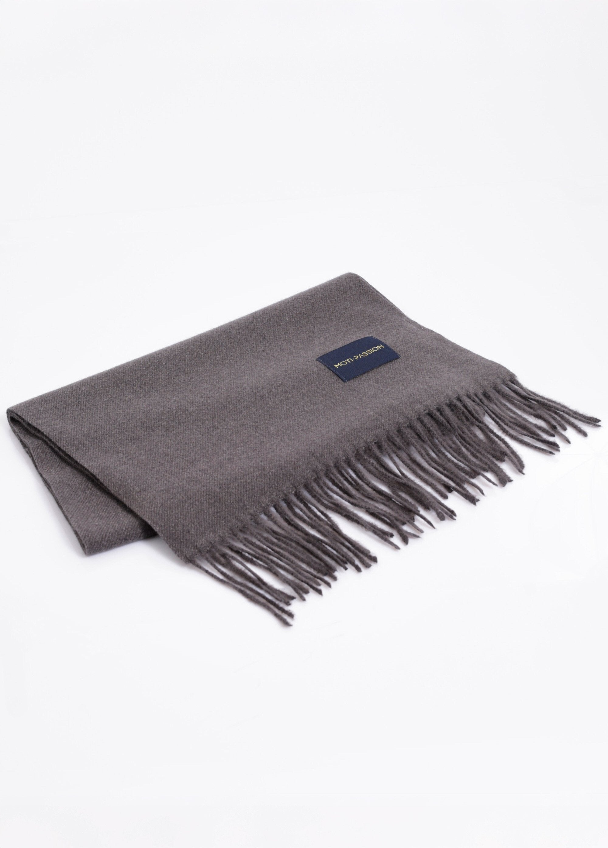 Classic_fringed_scarf_with_wool_Dark_gray_FA1_slim
