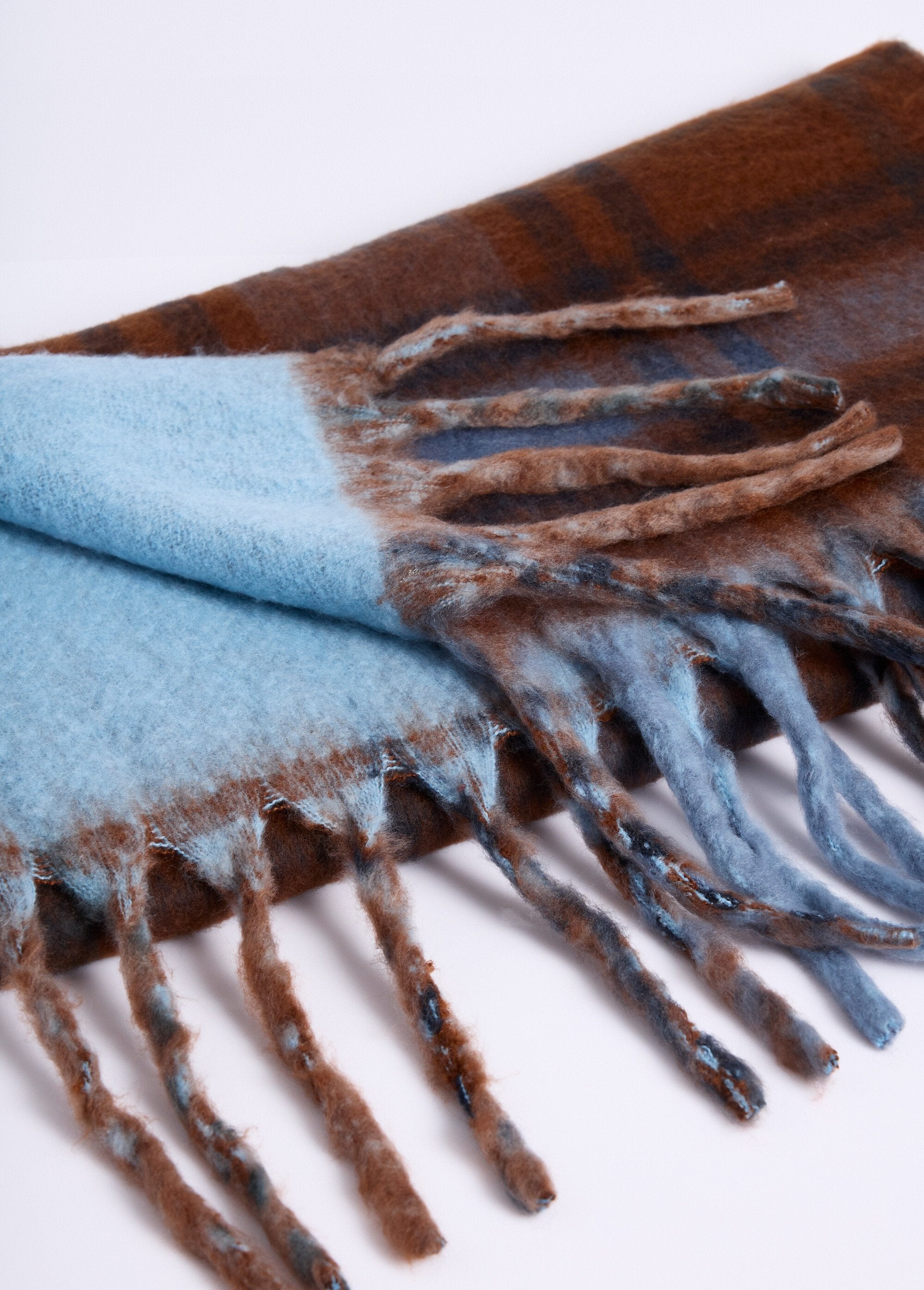 Long_two-tone_checkered/plain_scarf_Blue_stripe_DE1_slim