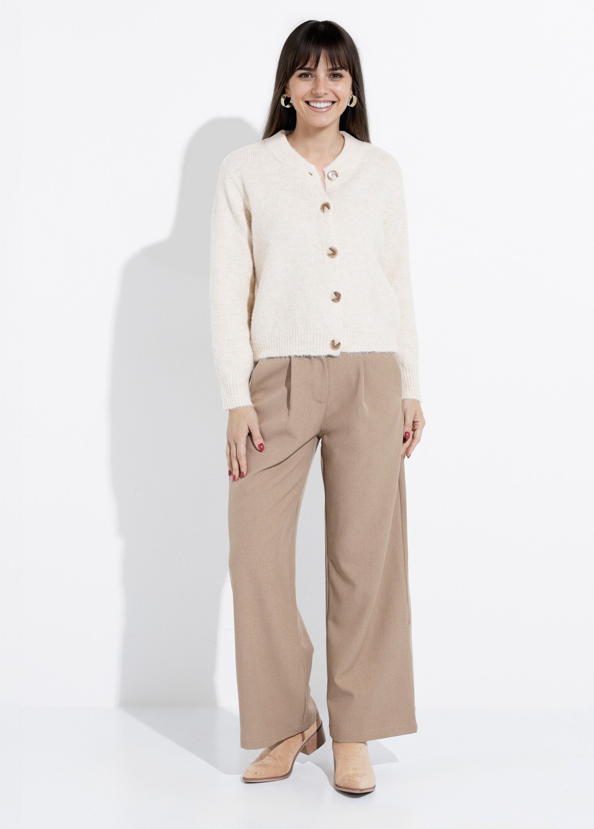 Fancy_round_neck_knitted_vest_Beige_SF1_slim