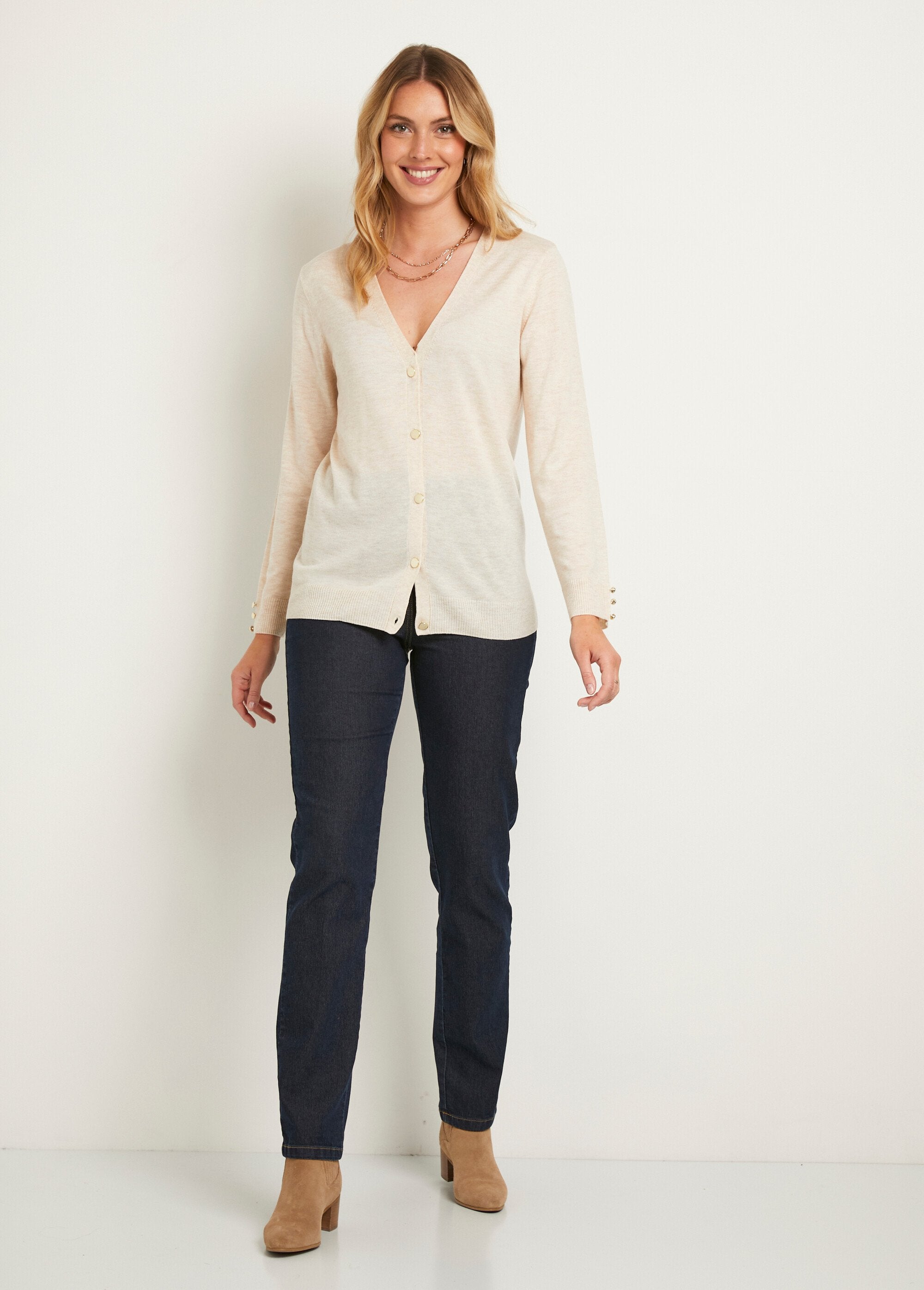 Fine_V-neck_buttoned_cardigan_in_plain_jersey_with_merino_wool_String_SF1_slim