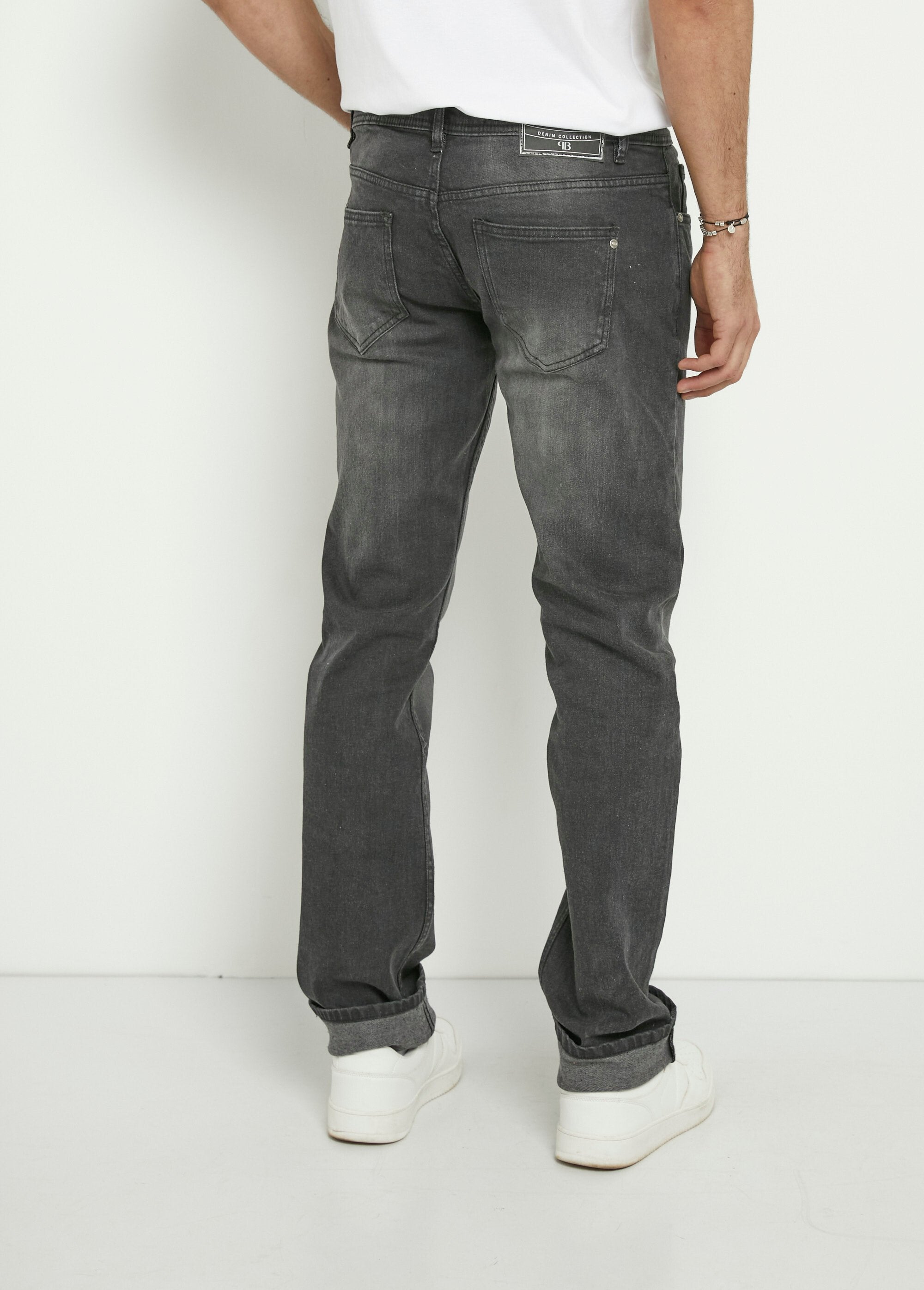 5-pocket_straight-cut,_stretchy_jeans_Black_DO1_slim