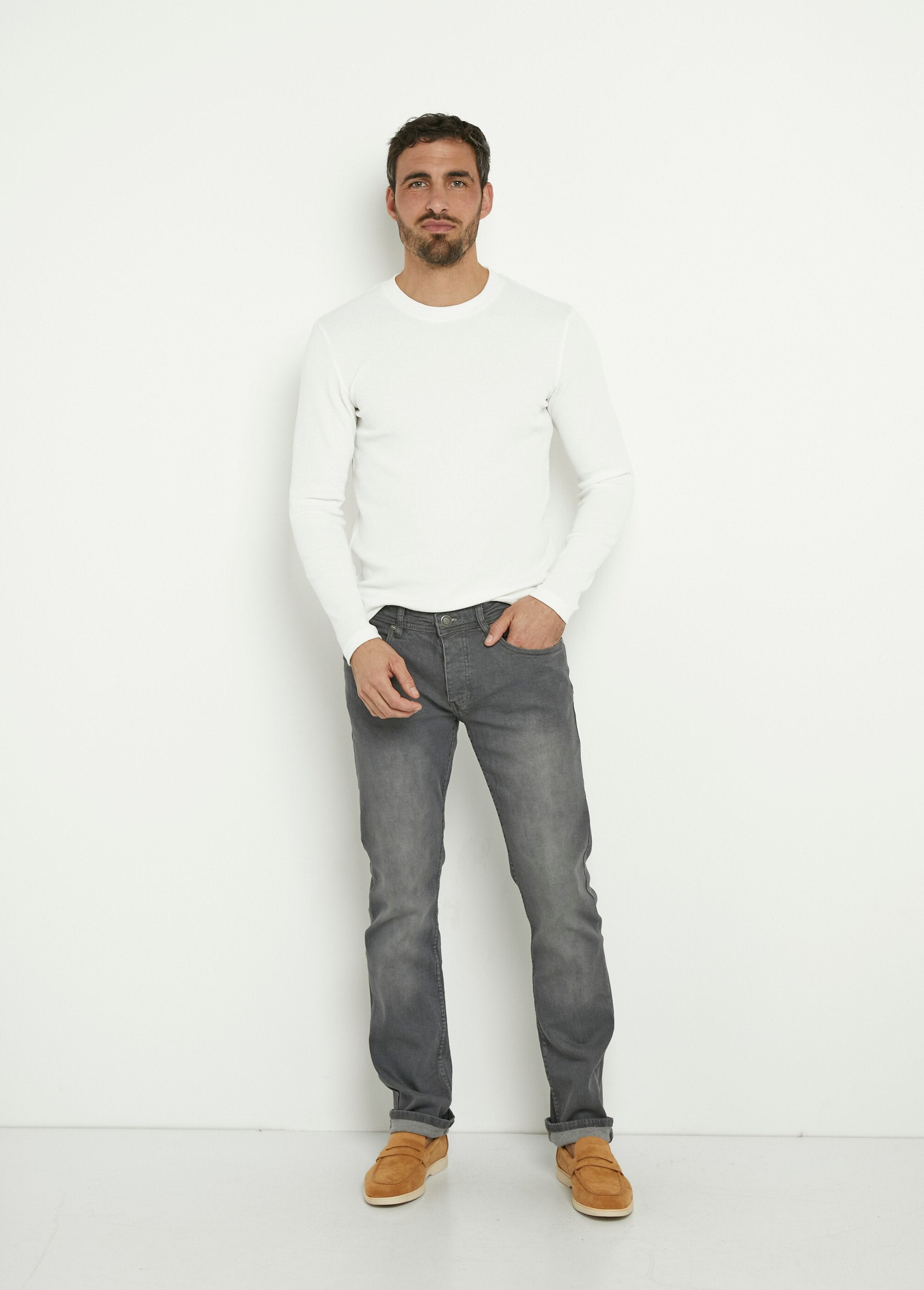 5-pocket_straight-cut,_stretchy_jeans_Gray_SF1_slim