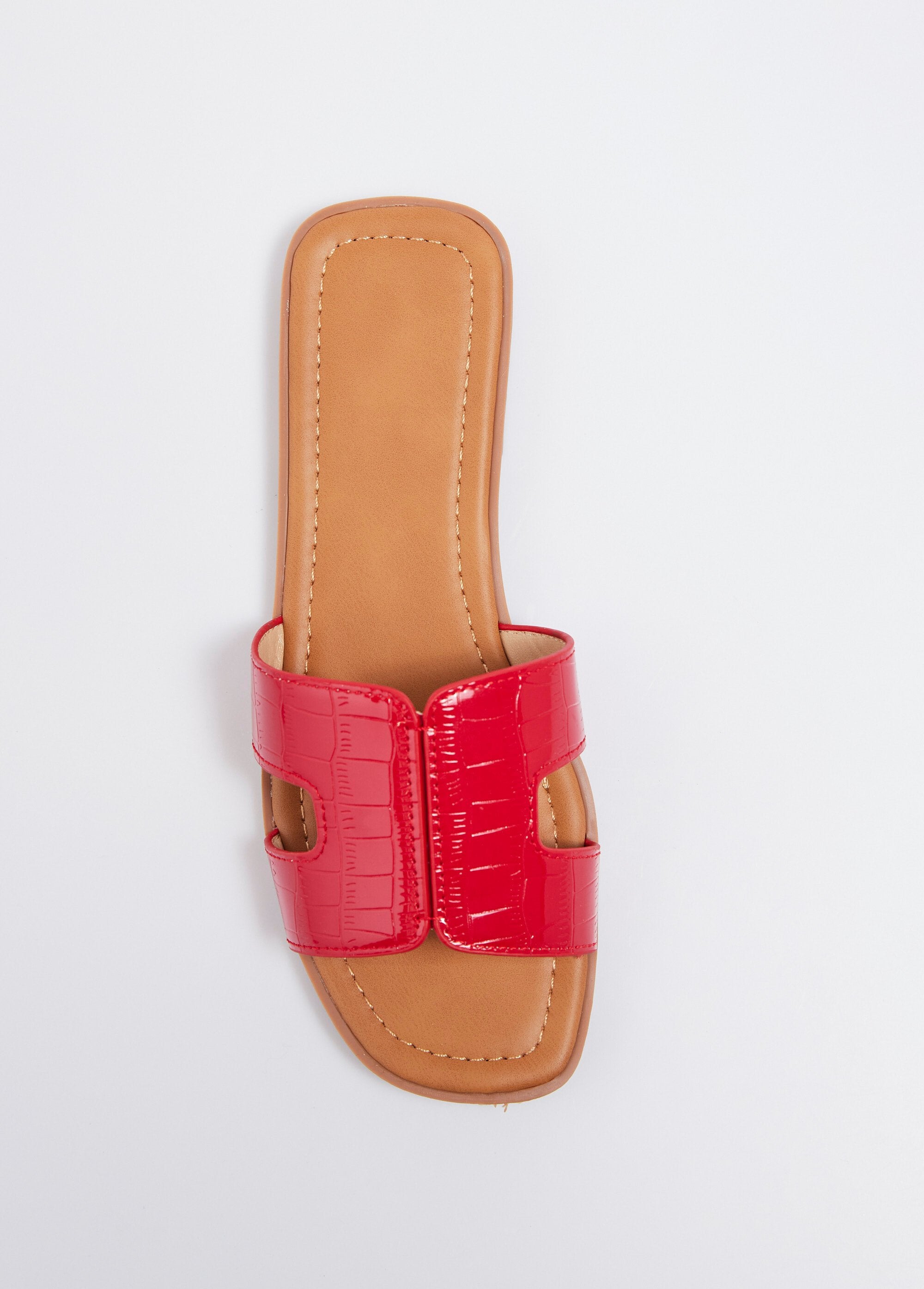 Patent_leather_flat_mules,_imitation_crocodile_Red_varnish_OV1_slim
