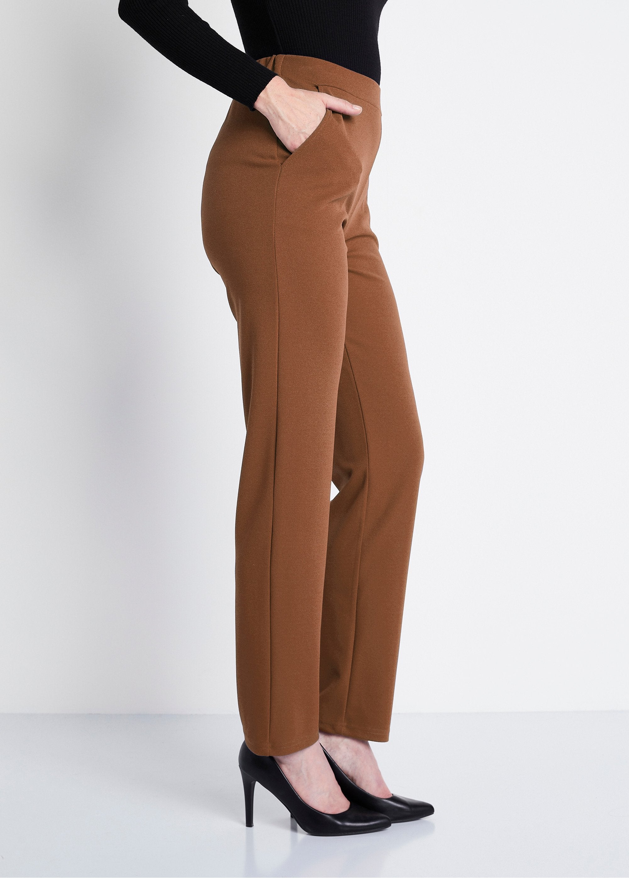 Straight_pants_with_elasticated_waist_and_crepe_knit_camel_DR1_slim