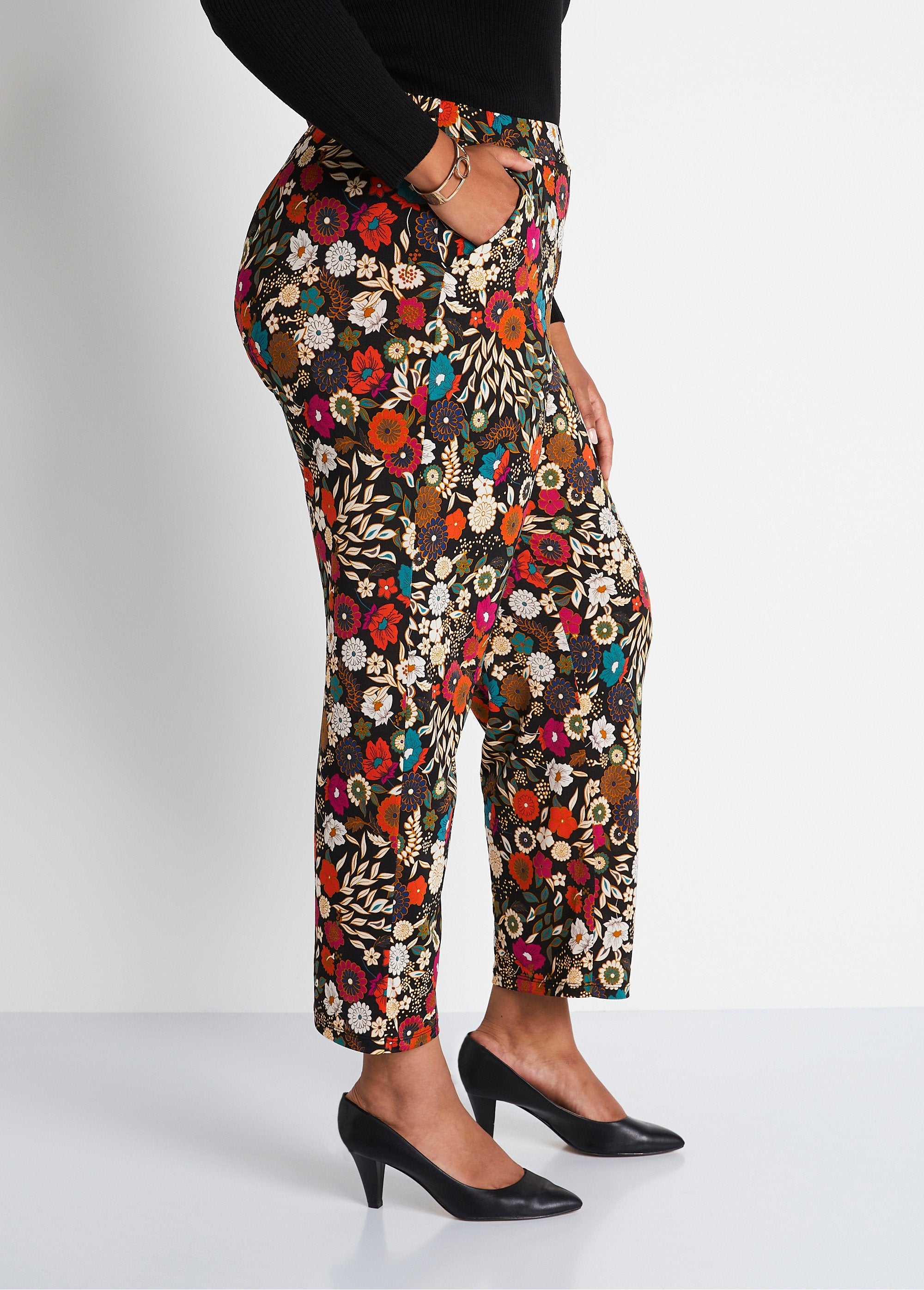 Semi-elasticated_wide-leg_pants_with_normal_waist_Black_print_DR1_curvy