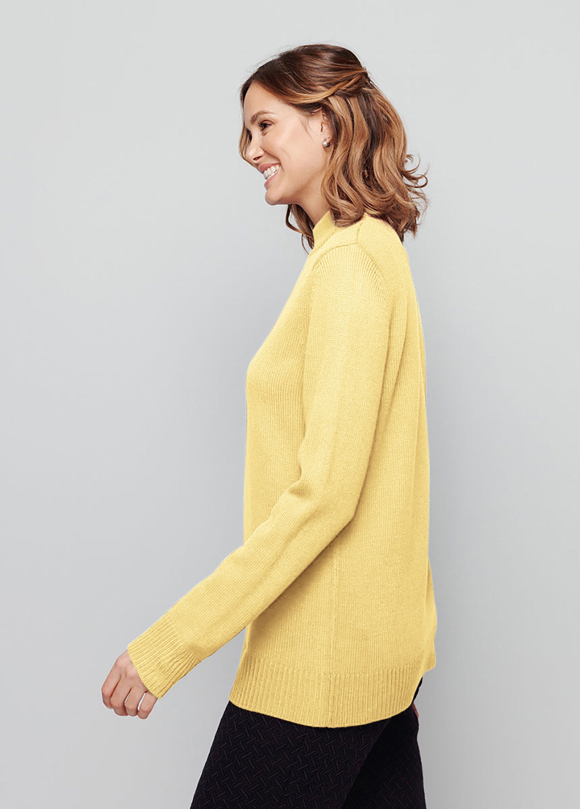 Thick_knit_high_neck_sweater_Vanilla_DR1_slim